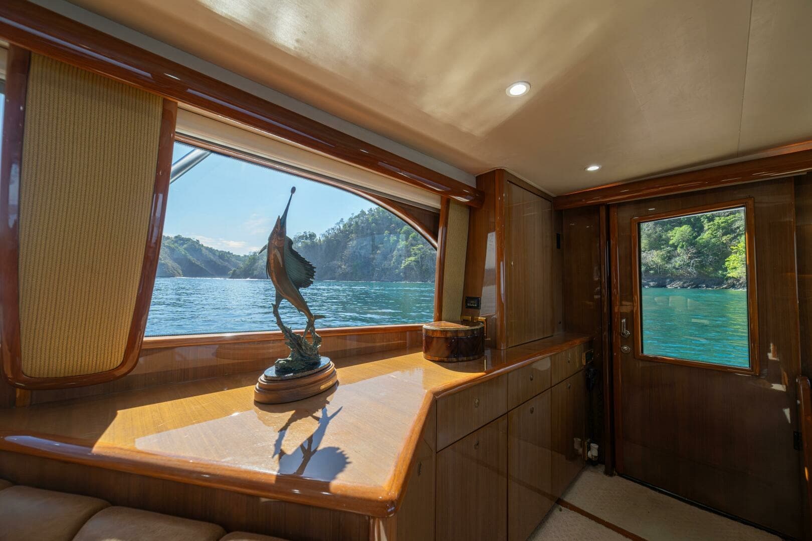 2006 Viking 56 "Scandaloso"