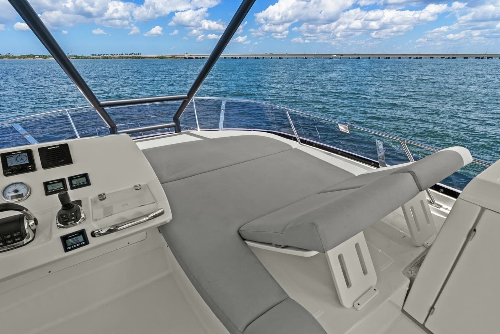 2020 Prestige 460 Flybridge GALATI YACHT SALES TRADE Flybridge Helm