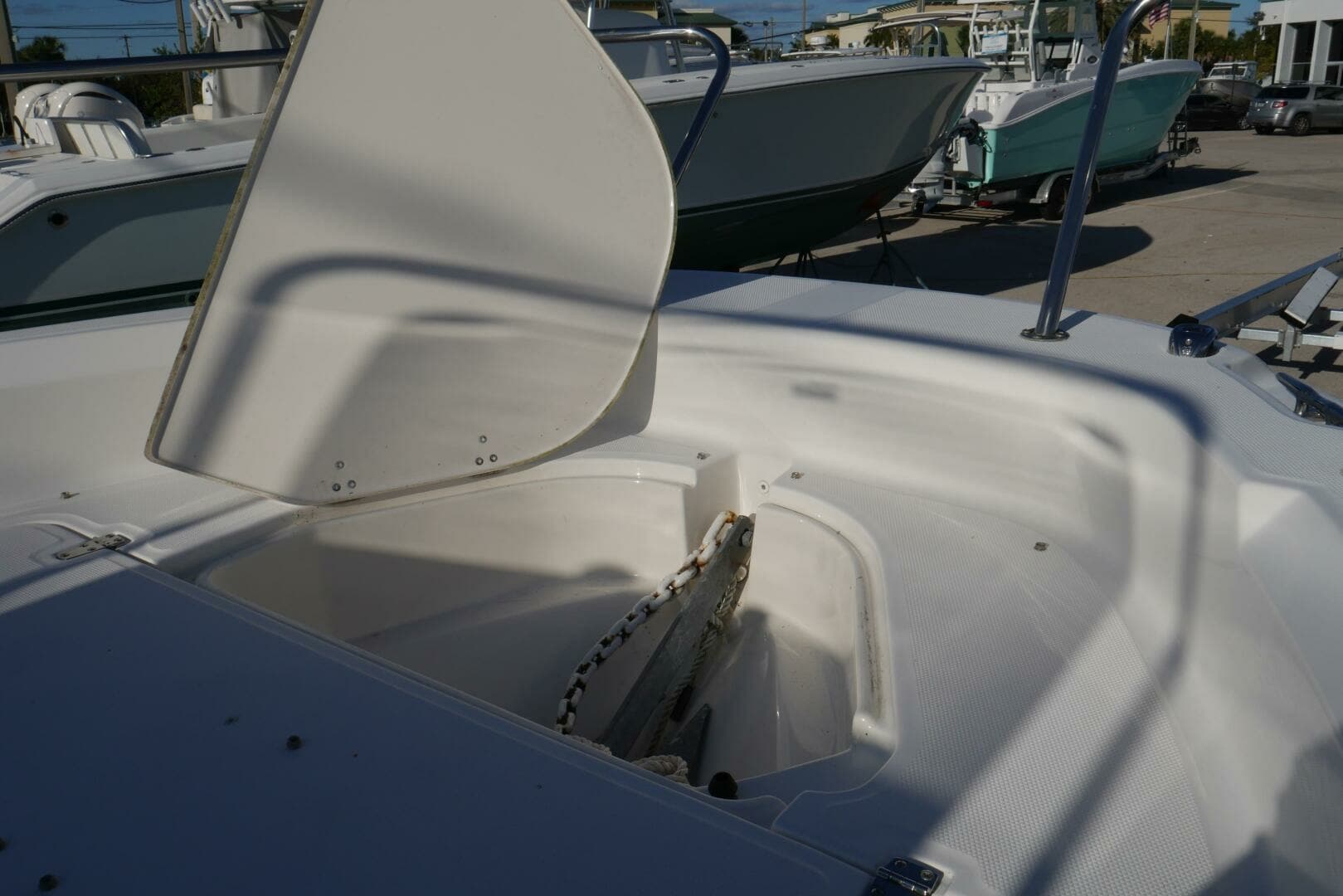 Boston Whaler 31 - CHUCK - Bow Storage