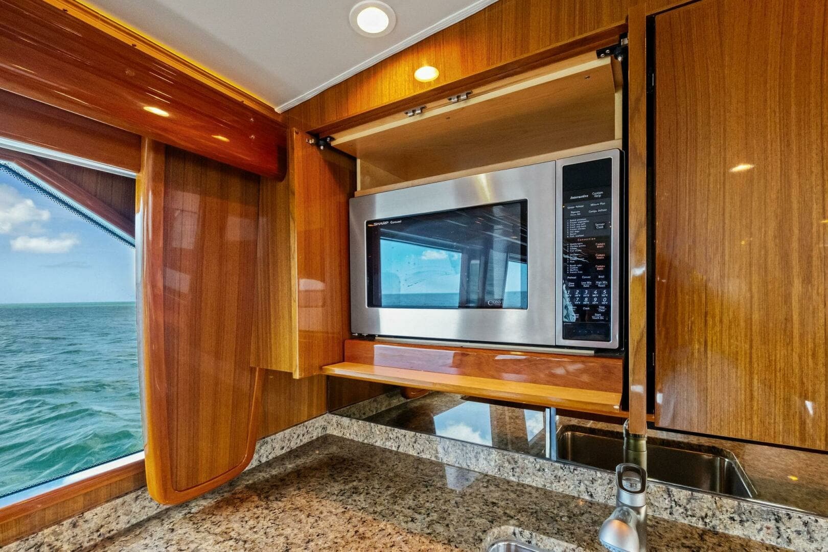 2008 Viking 64 Convertible