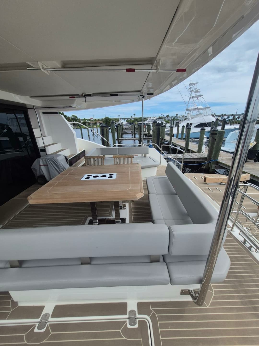 2023 Leopard 53 Powercat