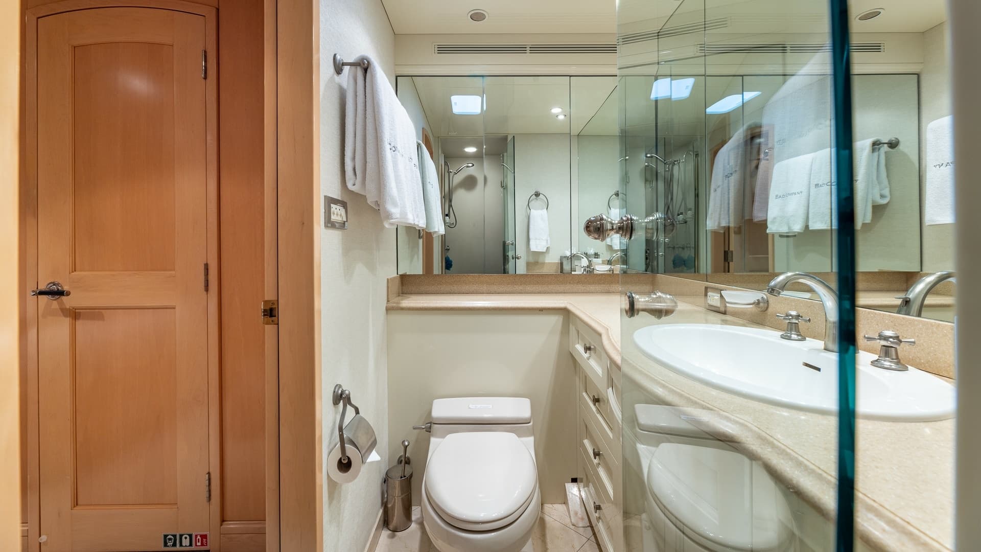 1998 Trinity Yachts Sport Fisherman - BAD COMPANY: Luxury Ensuite Bathroom