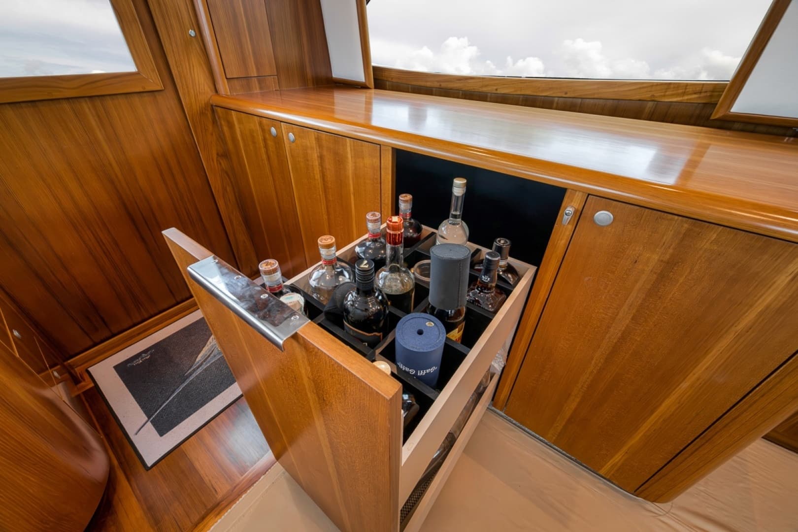 2021 Weaver 75 Convertible
