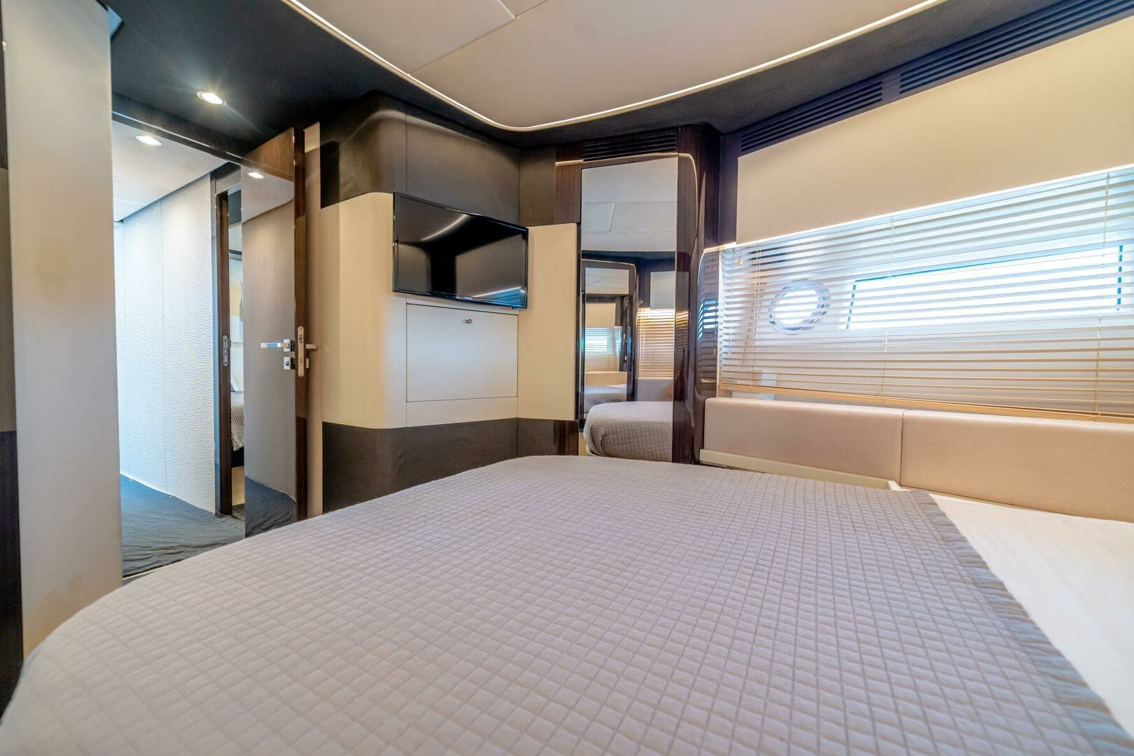 2017 Azimut 77 "Carpe Diem"