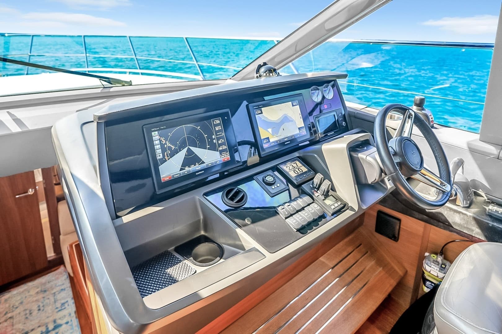 2016 Princess V58-HAPPY HOUR- Helm