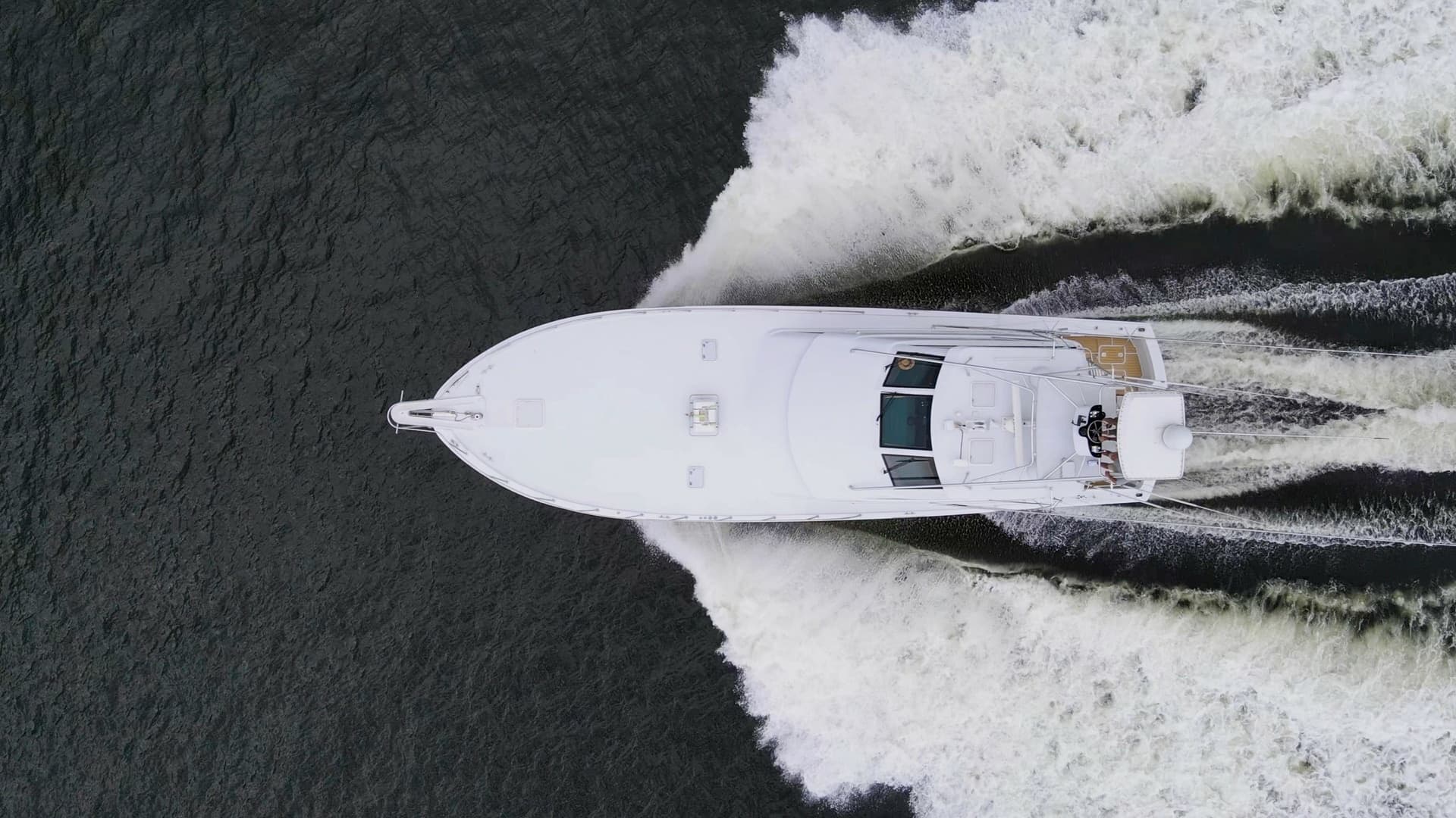 1999 Hatteras 60 Enclosed Bridge Better Days Profiles (6)