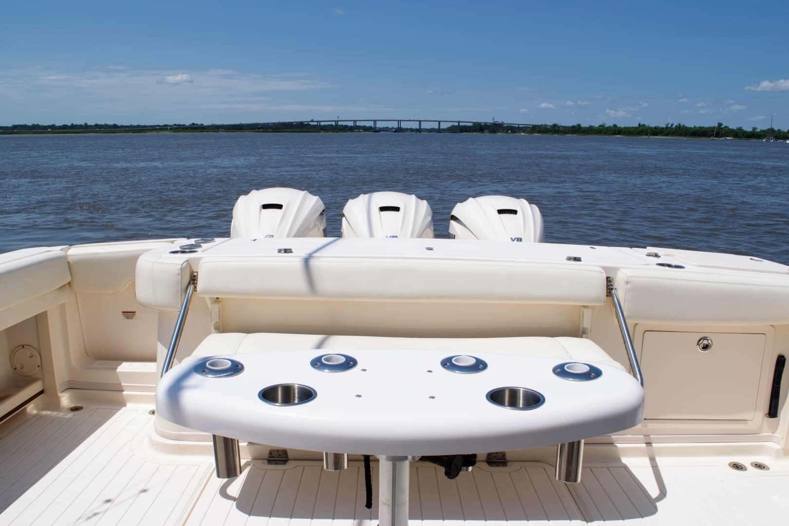 Grady White 37 - TRIPLE NET - Cockpit