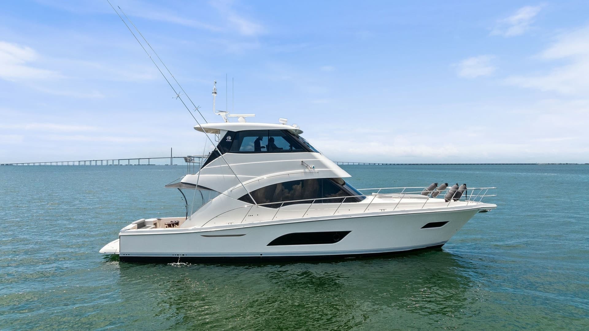 Side Profile of Riviera 57 Enclosed Bridge