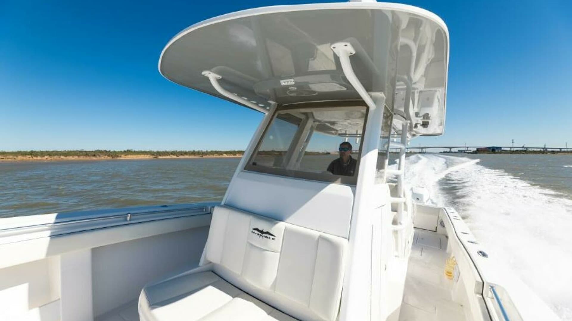 2019 Invincible 39 Open