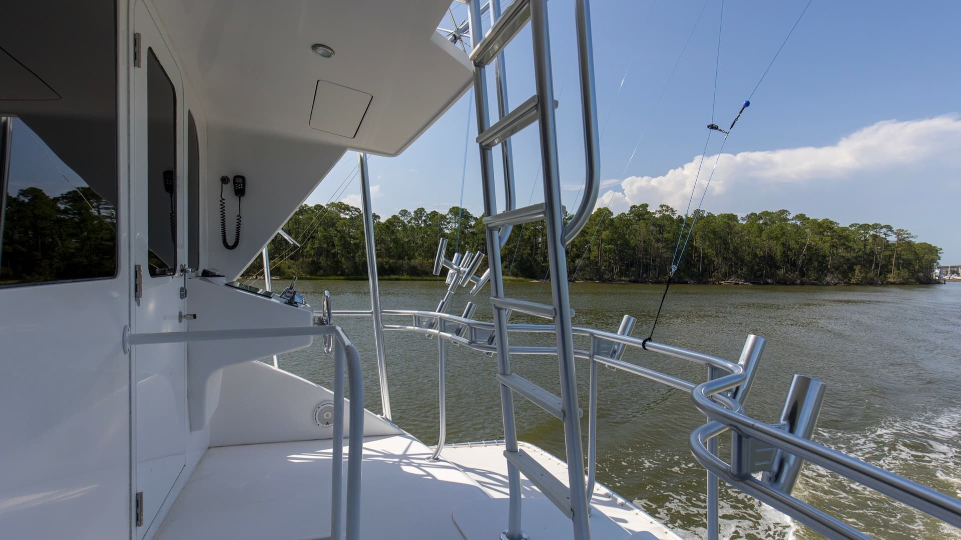 2005 61 Viking Enclosed Bridge Kelkat Bridge Deck