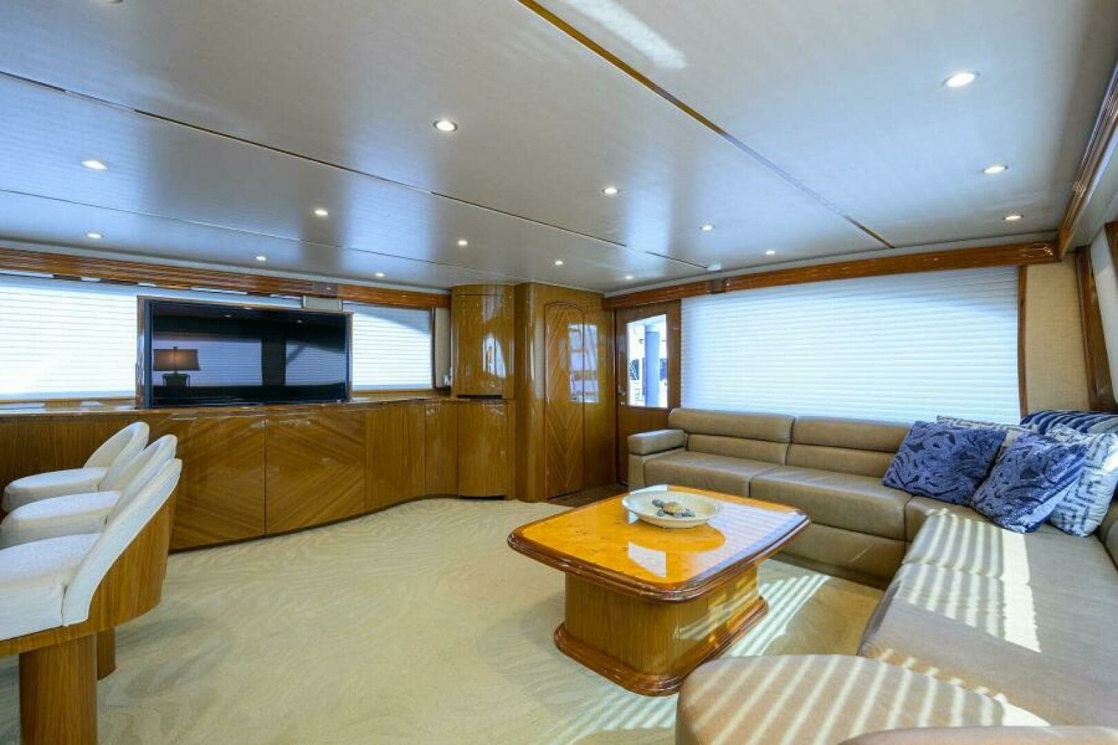 Viking 82 BLU FROG - Salon