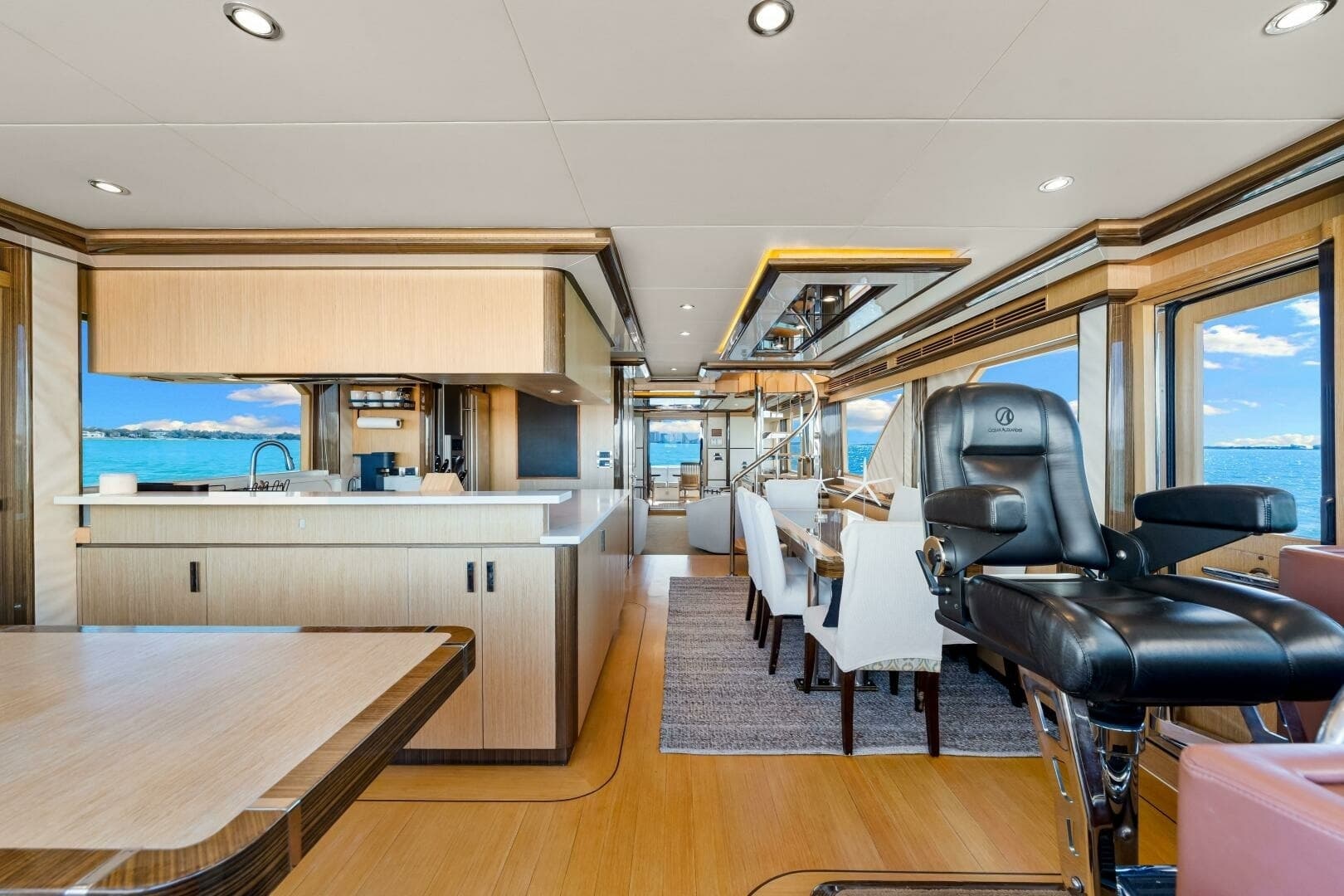 2010 83 Ocean Alexander Motor Yacht 'Relentless'