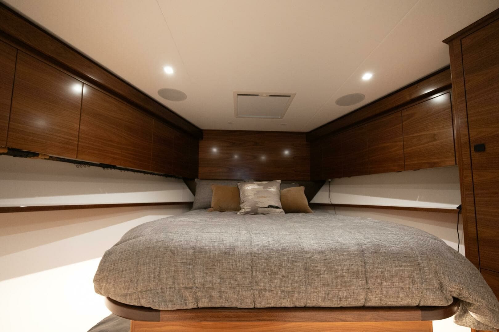 2025 82 Viking Convertible Boujie VIP Stateroom (4)
