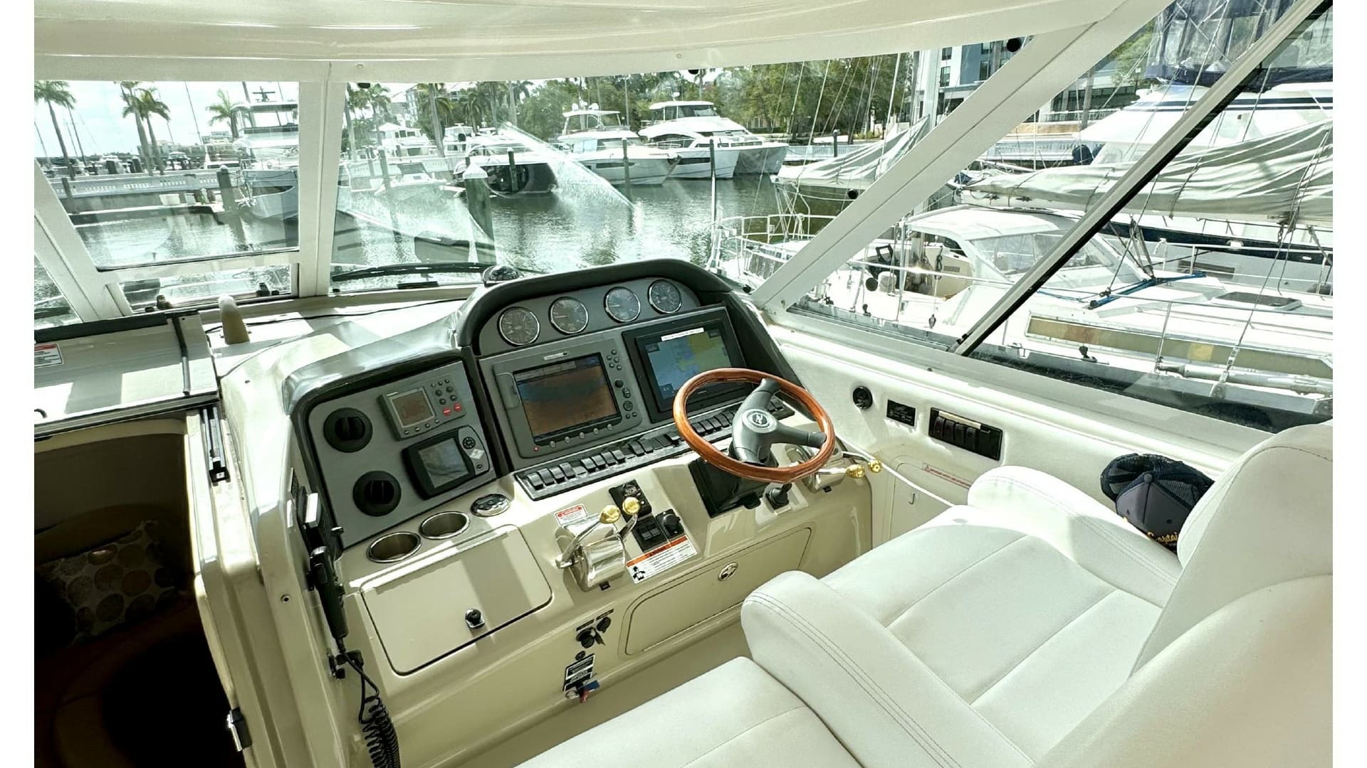 Helm Station with Luxurious Seating