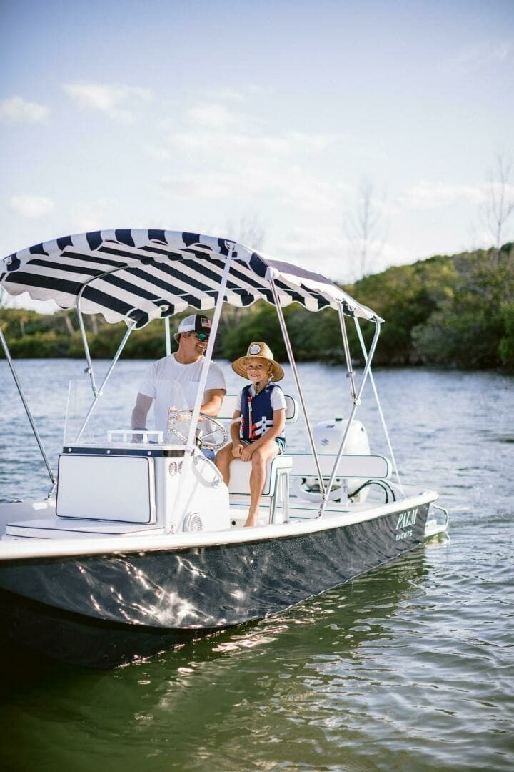 Palm Yachts 17 - Profile