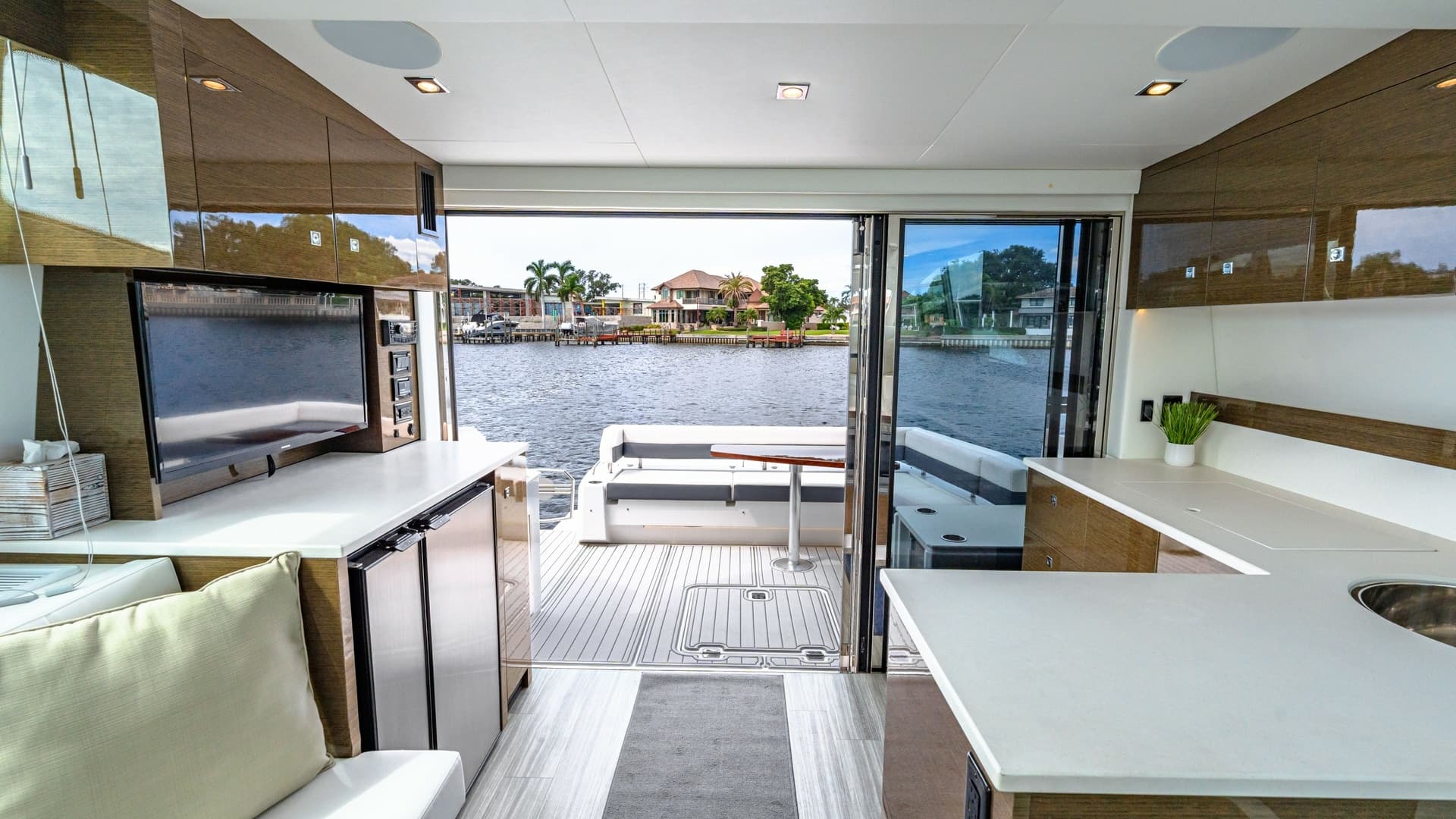 Open Salon to Aft Deck View