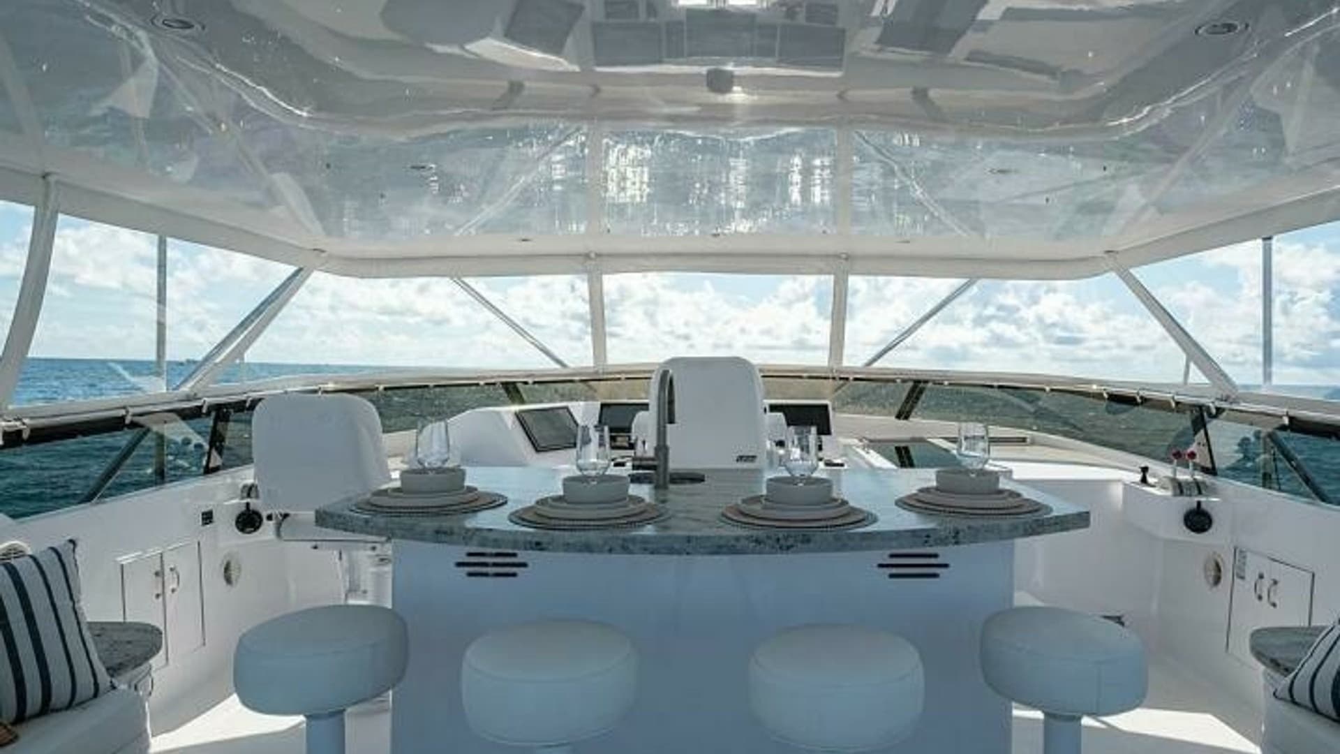 Flybridge with Bar and Seating