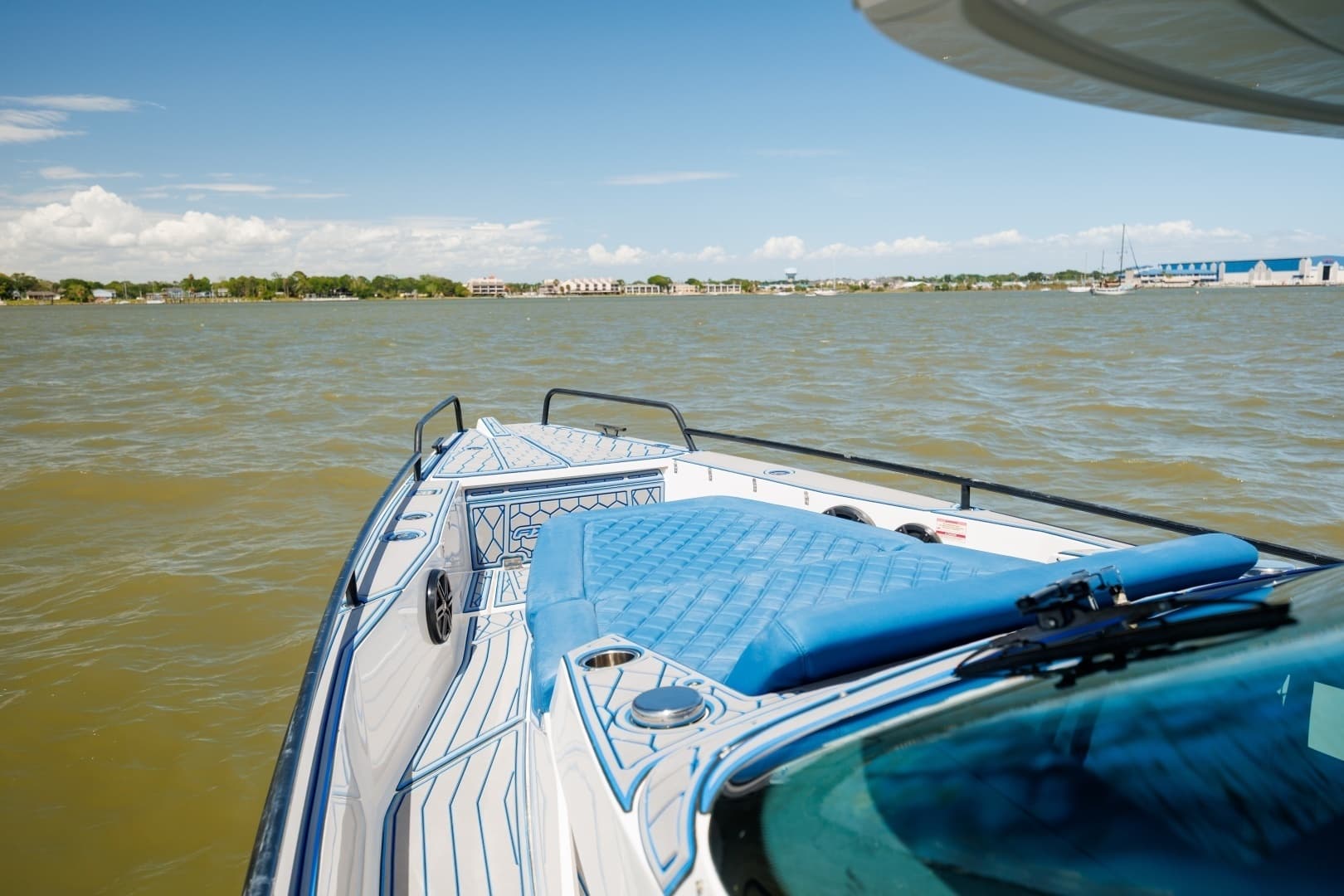 2019 Axopar 37 Sun Top