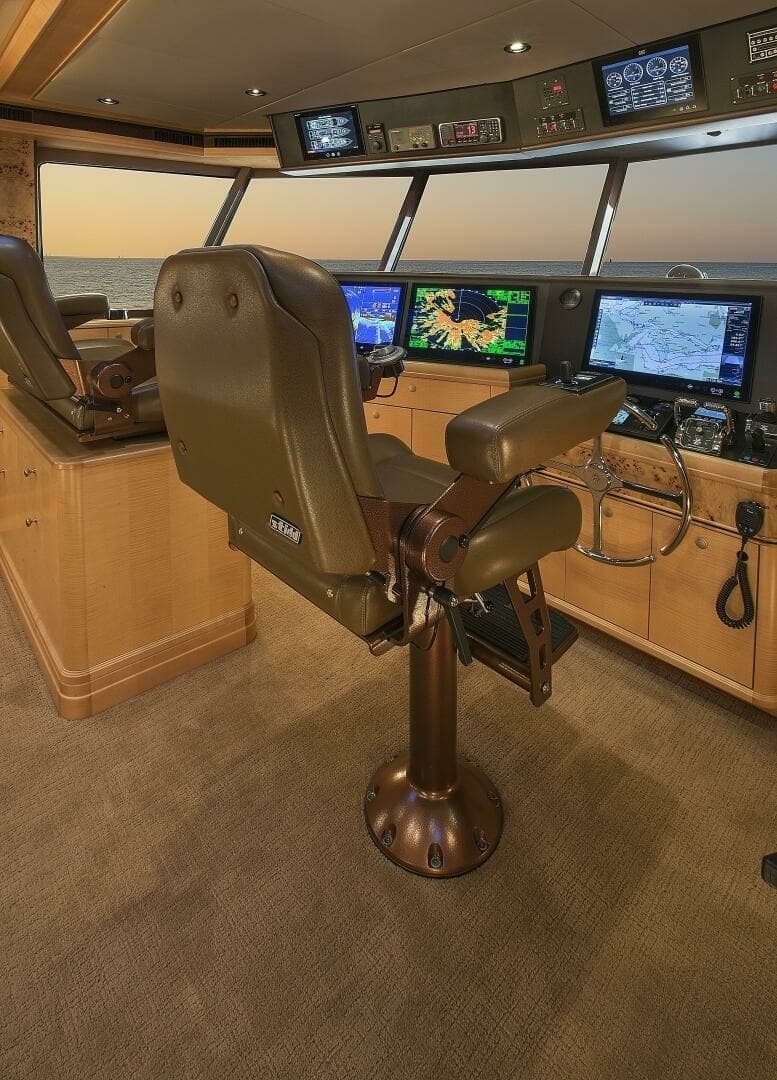 2019 115 Nordlund Expedition Yachtfisher 'Cazador' - Helm
