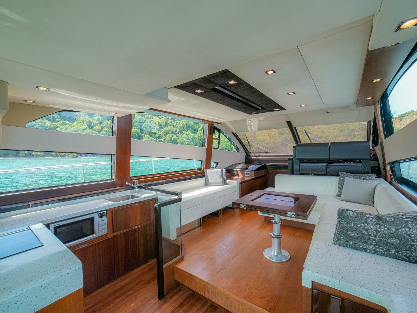 50  Fairline 2014 Cruiser "YOLO" - Salon
