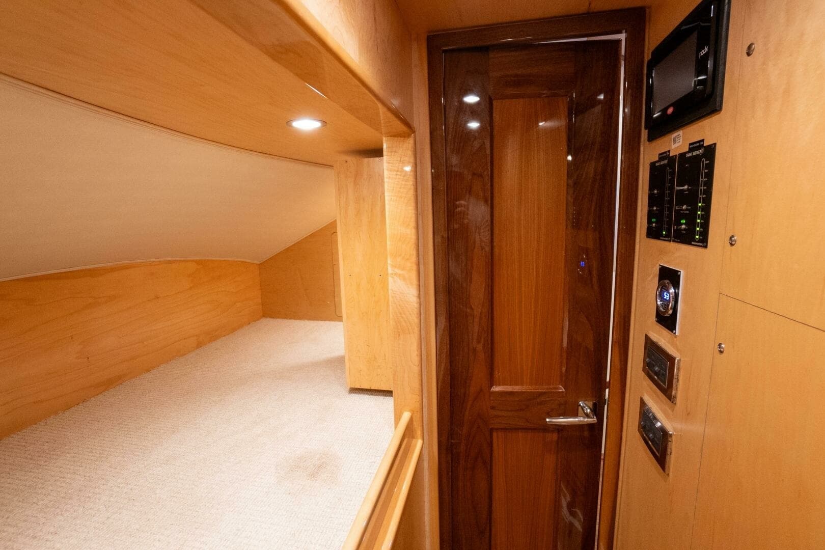 2021 72 Viking EB Our Trade AB Closet (2)