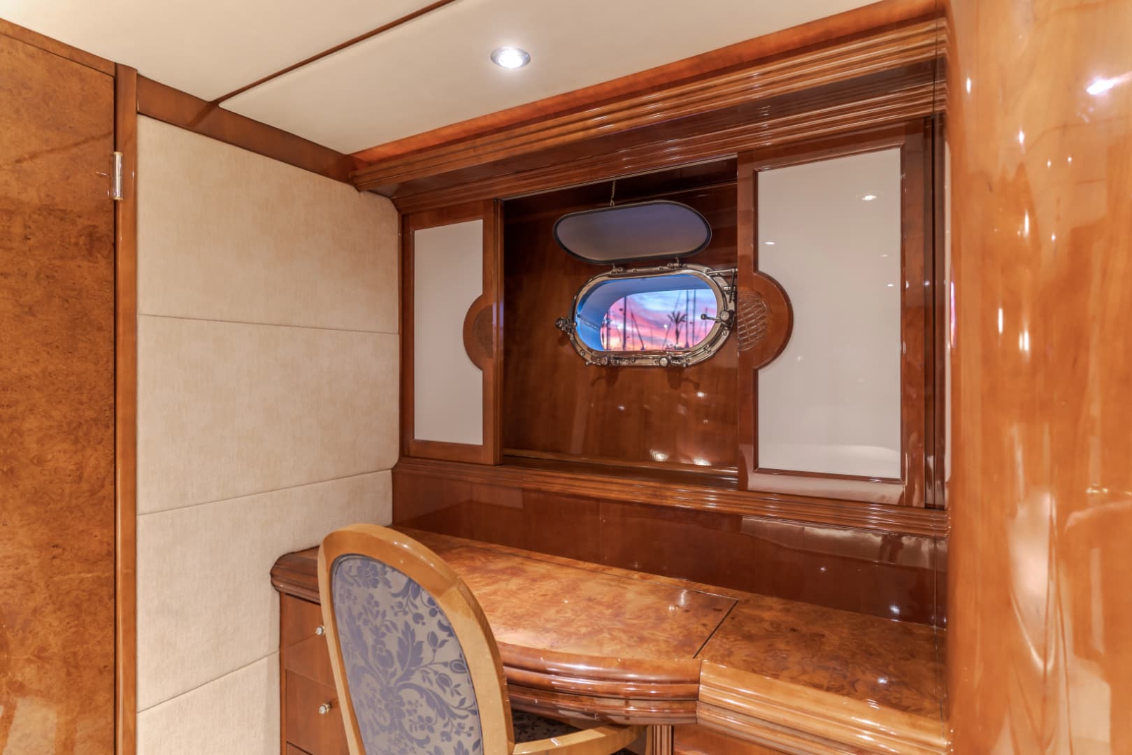 2002 Destiny 104 Raised Pilothouse