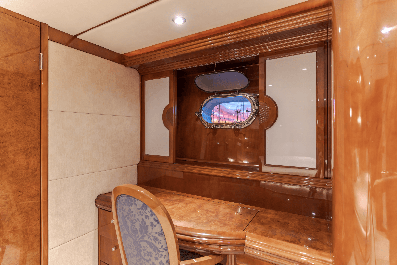 2002 Destiny 104 Raised Pilothouse