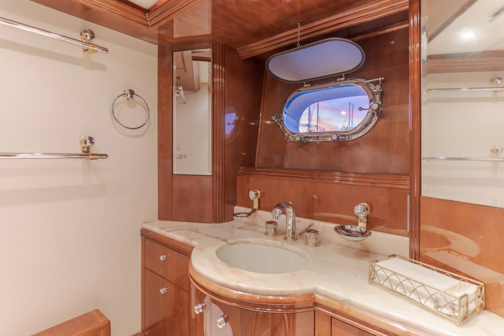2002 Destiny 104 Raised Pilothouse