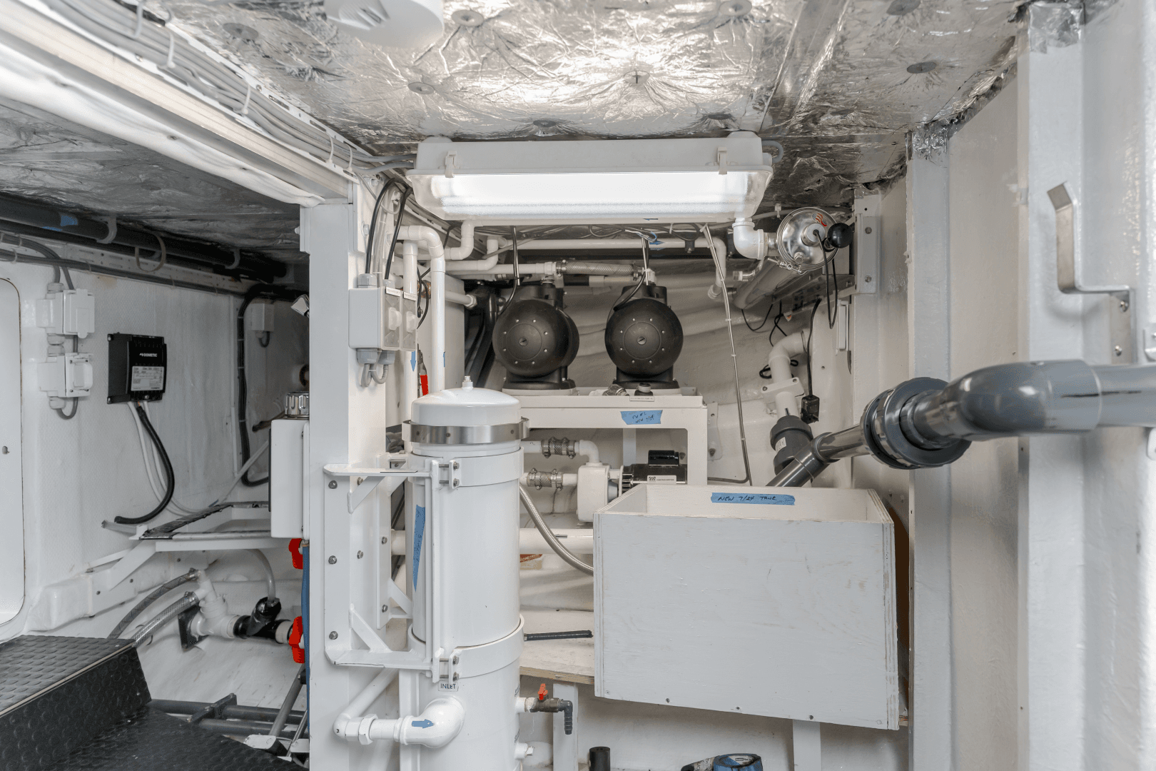 2002 Destiny 104 Raised Pilothouse