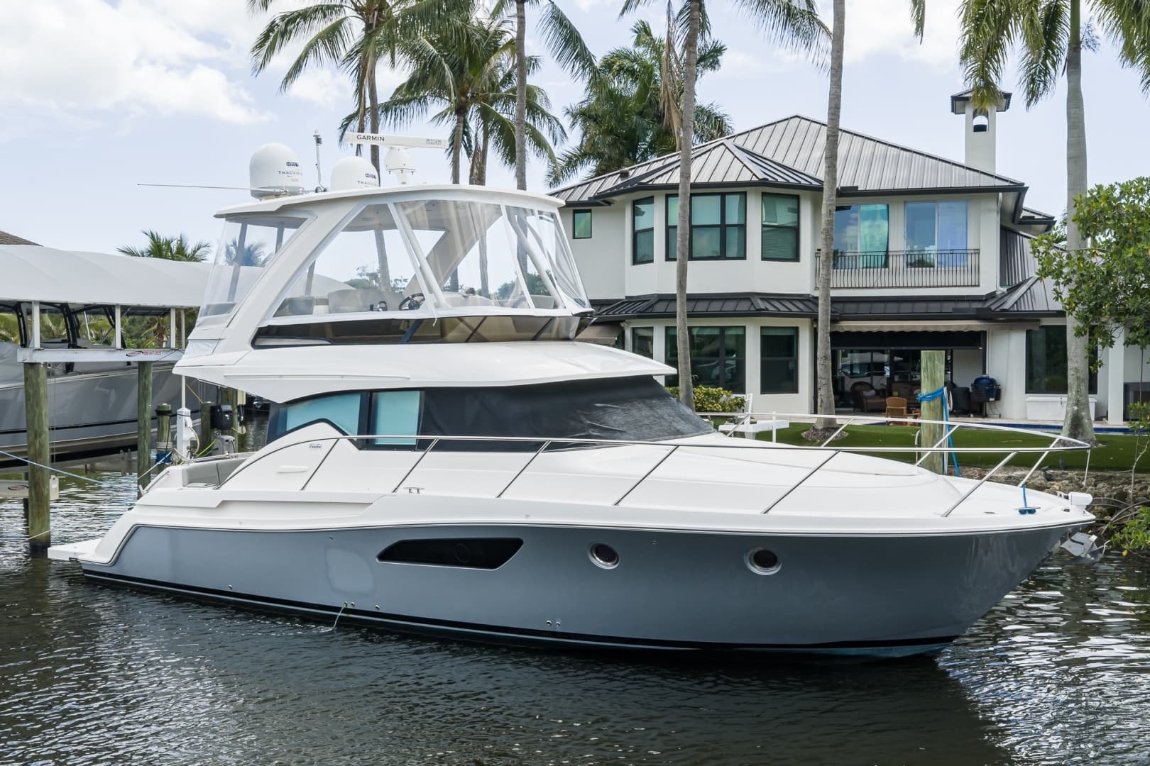 Tiara 44 Daybreak - Exterior Profile