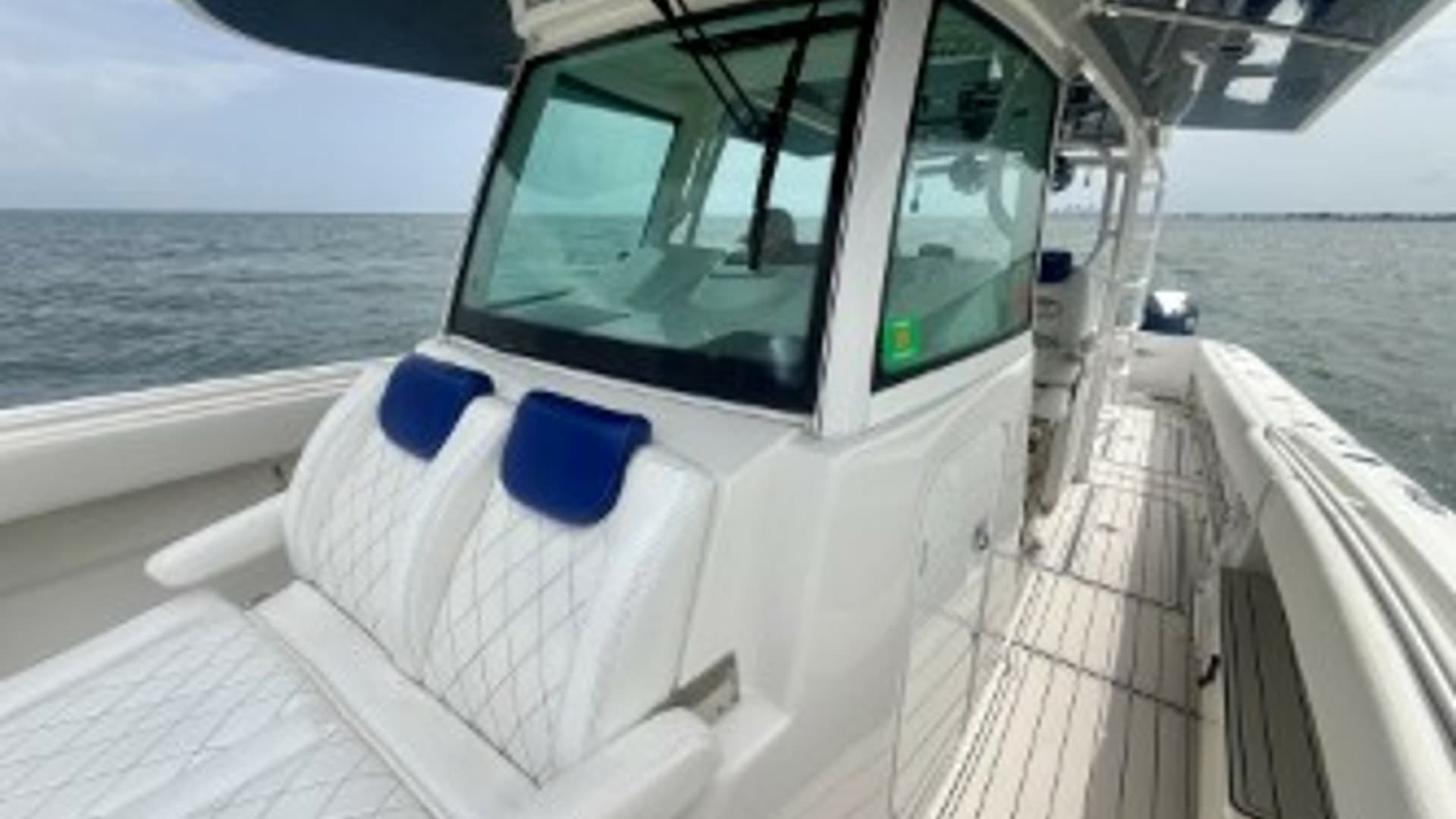 Helm Area with Forward Seating