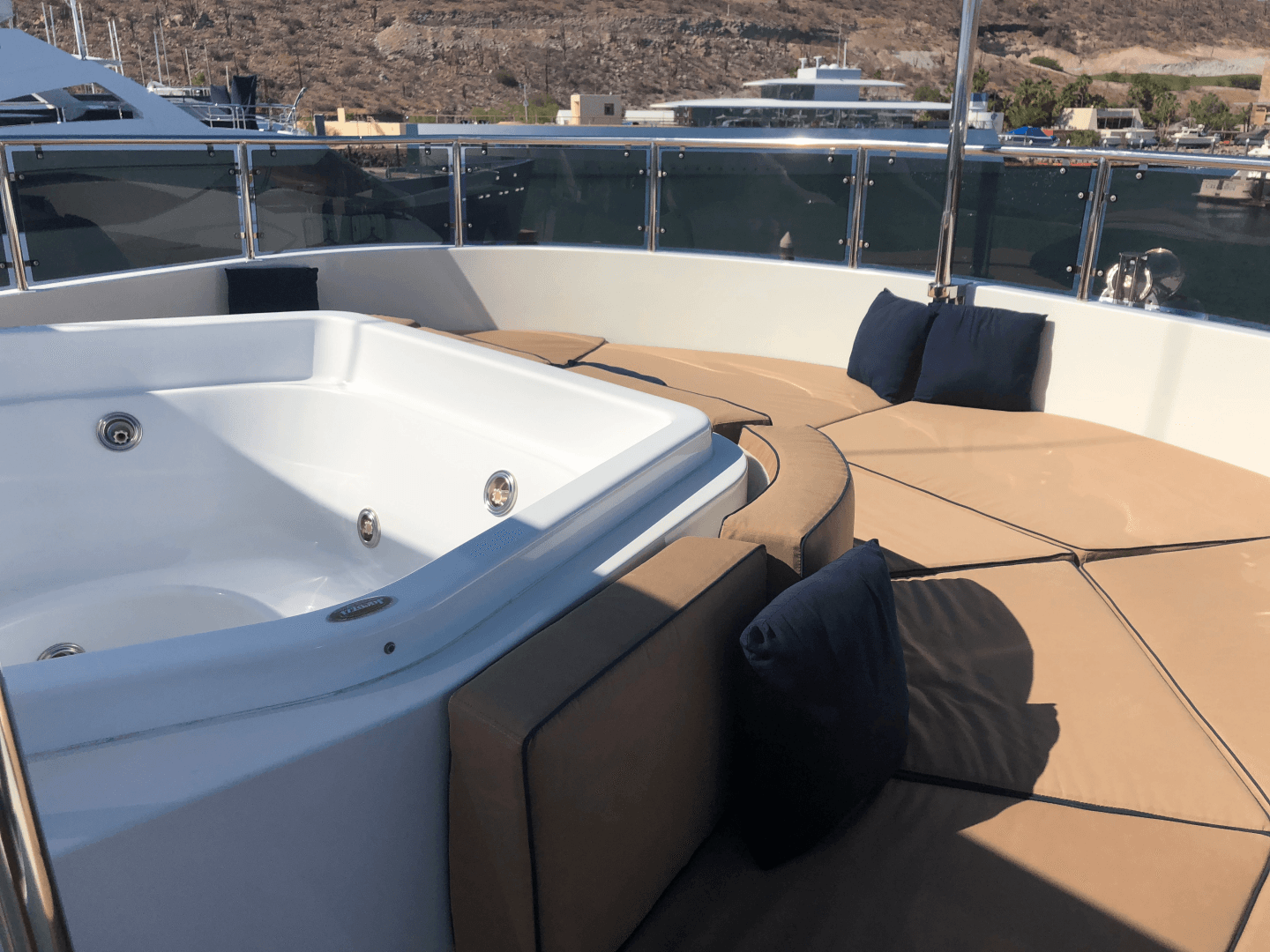 2004 Benetti Cockpit