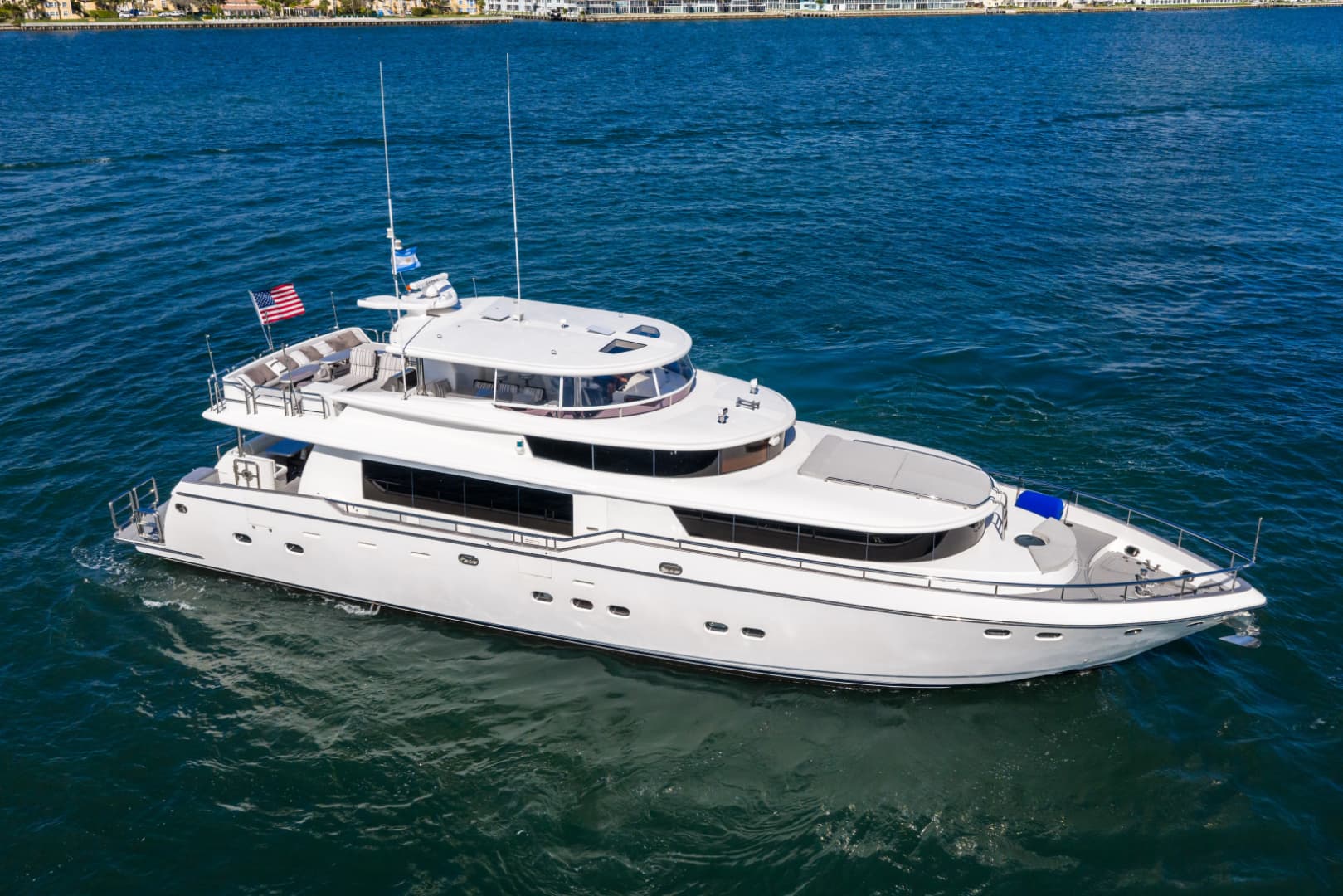 2005 Johnson 87' Motor Yacht