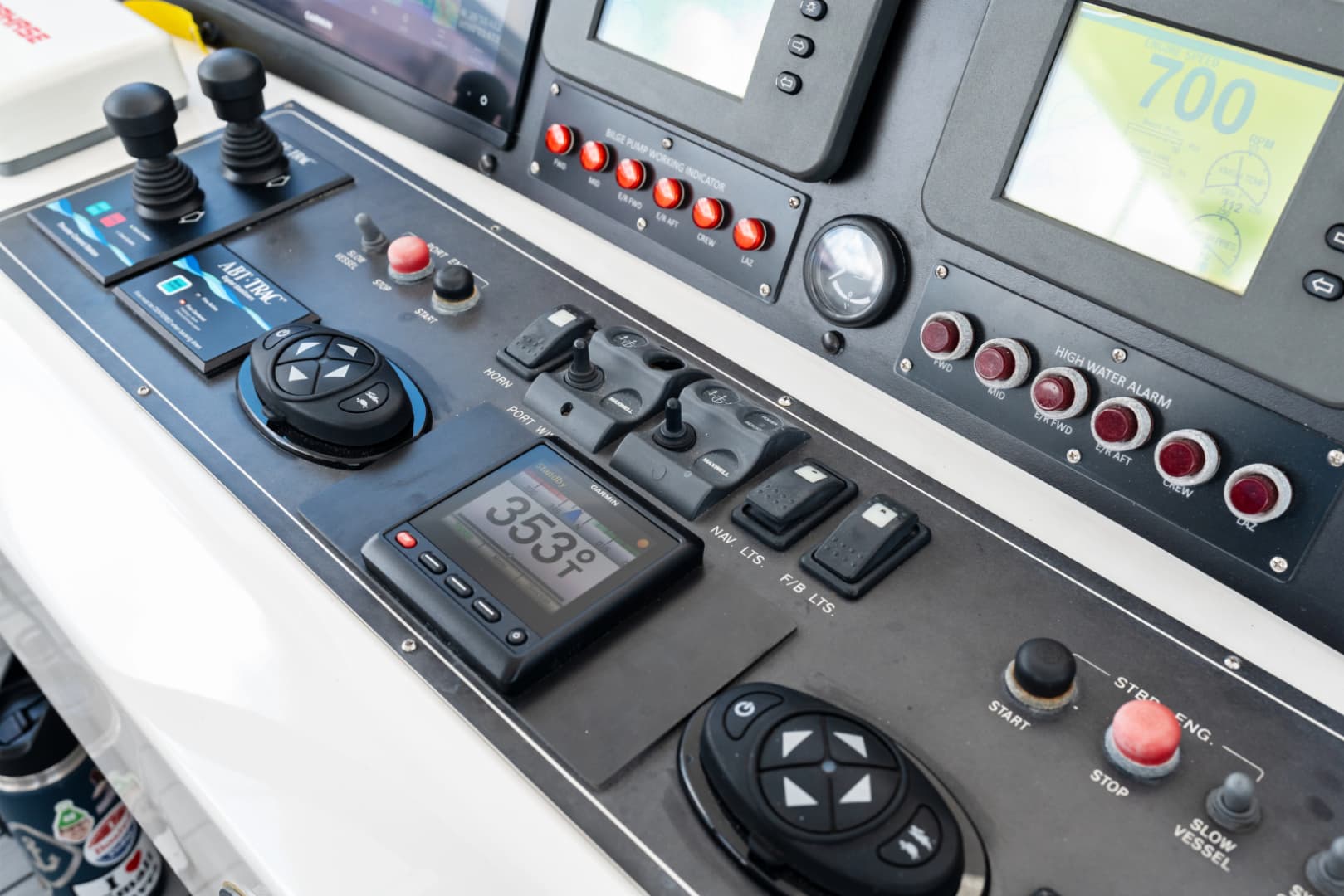 2005 Johnson 87' Motor Yacht