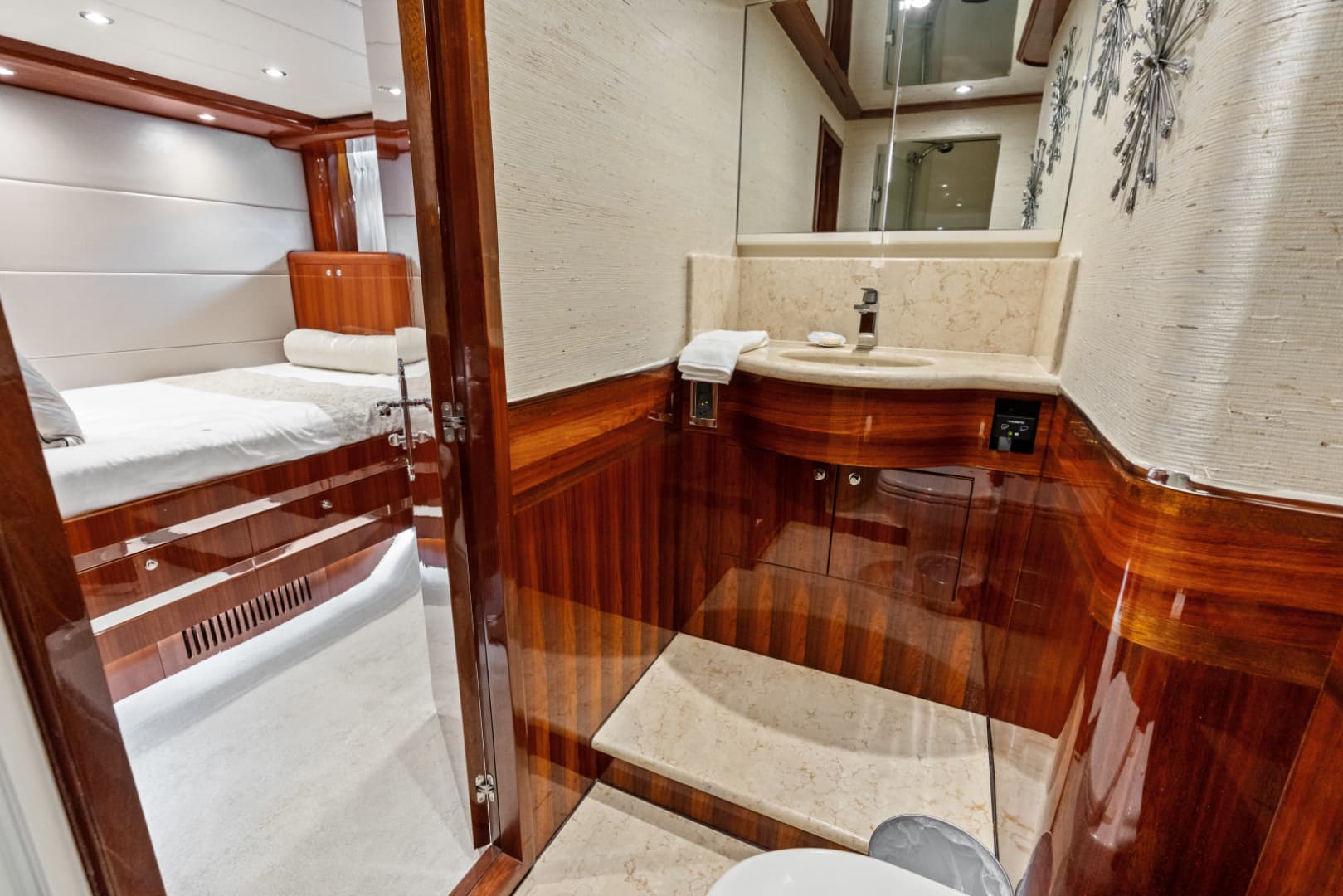 2005 Johnson 87' Motor Yacht