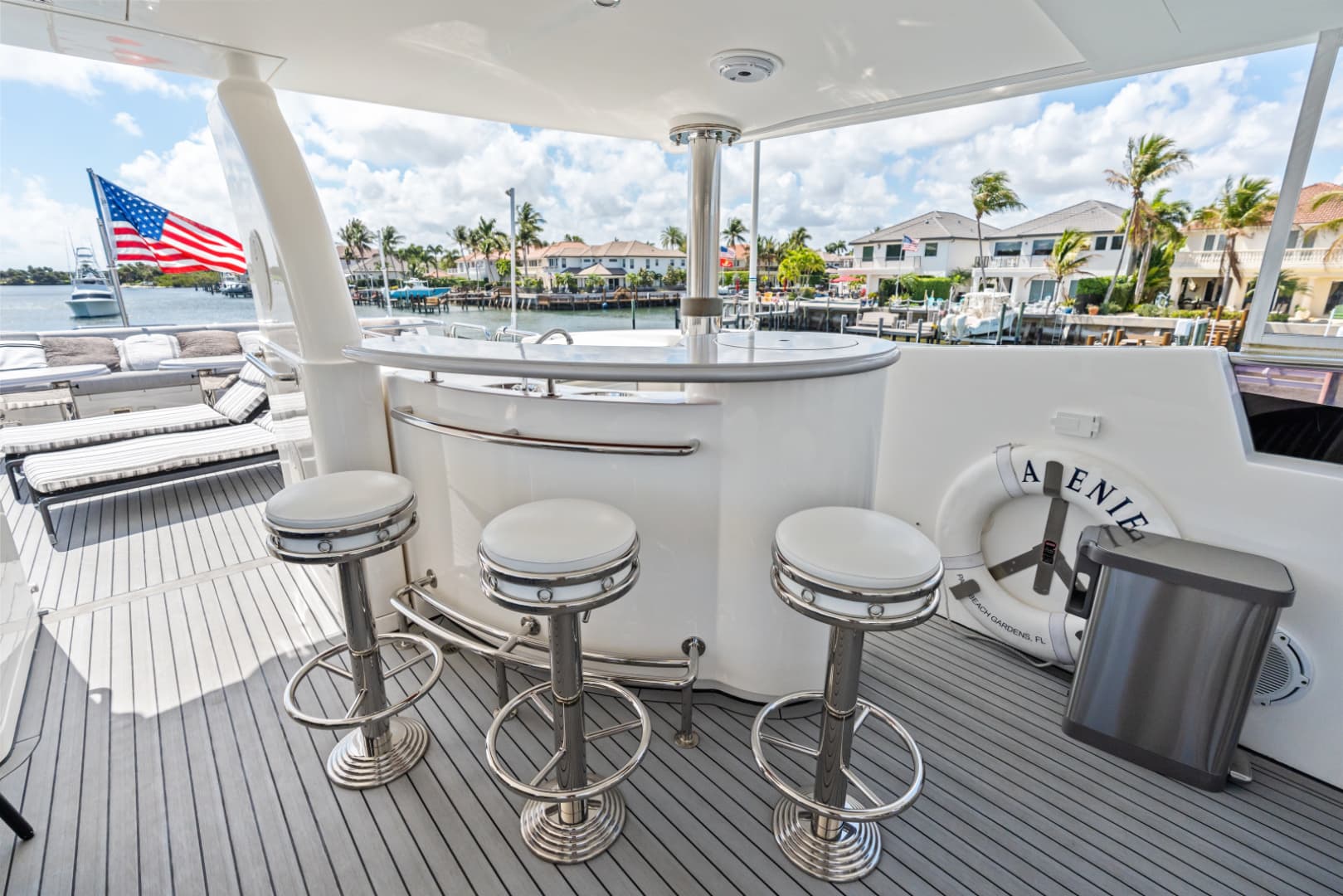 2005 Johnson 87' Motor Yacht