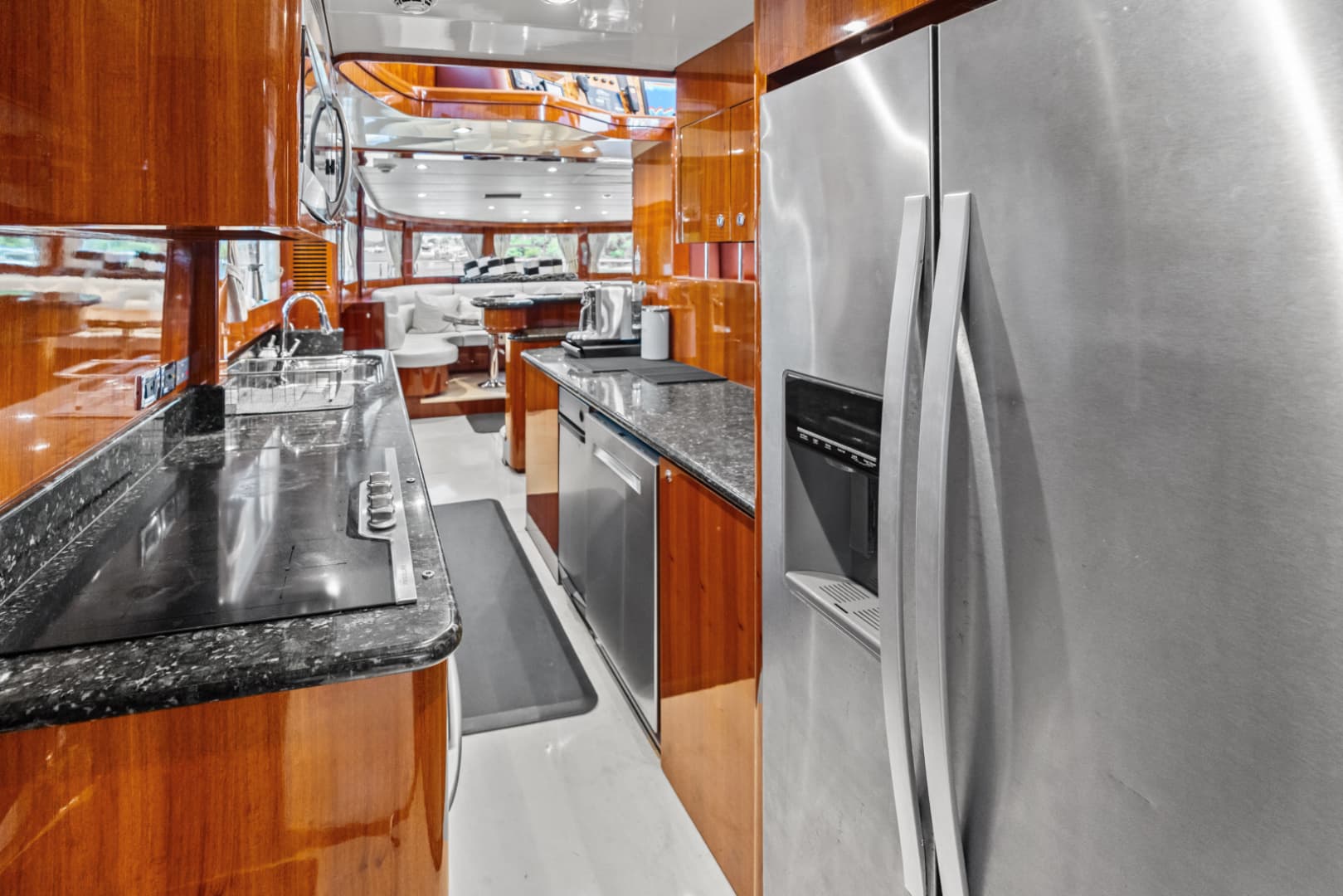 2005 Johnson 87' Motor Yacht