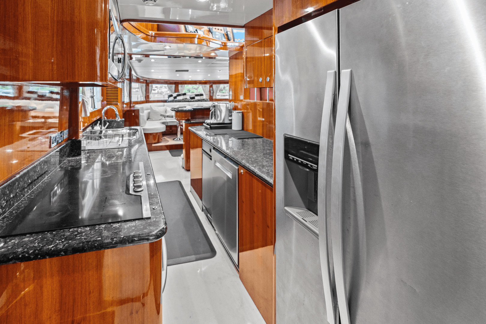 2005 Johnson 87' Motor Yacht