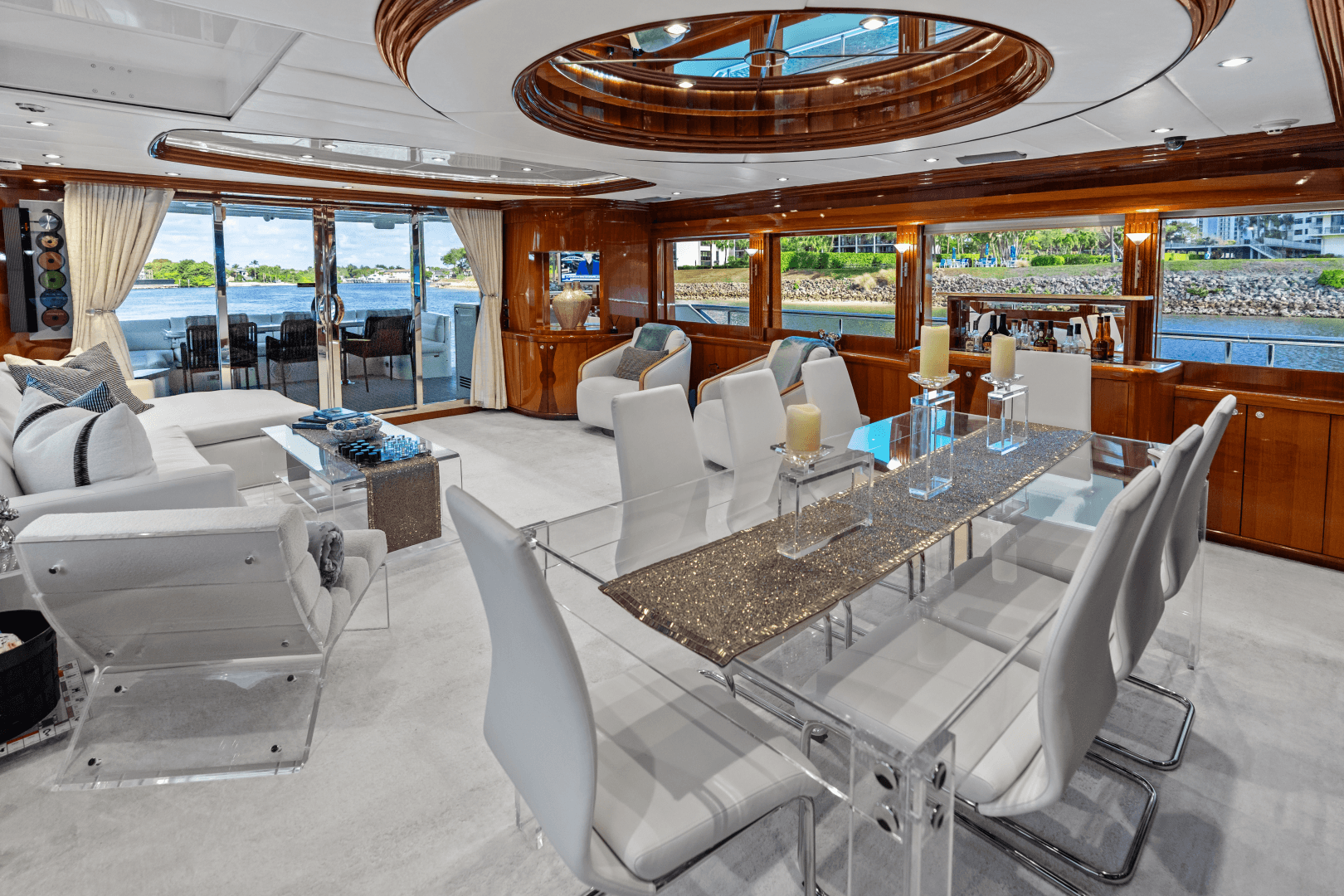 2005 Johnson 87' Motor Yacht