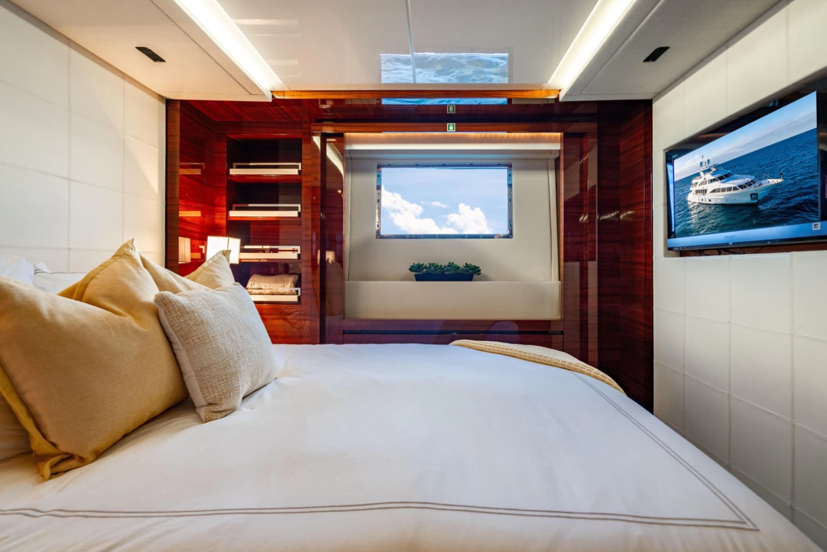 2011 Benetti Classic 121