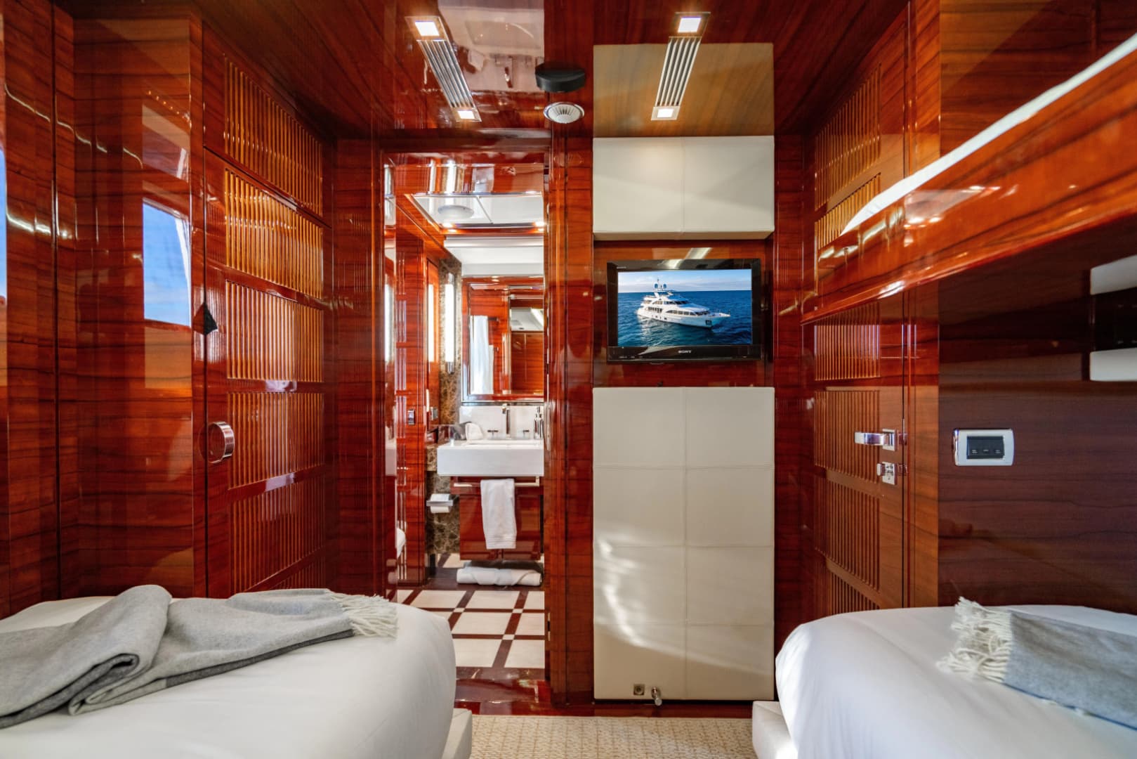 2011 Benetti Classic 121