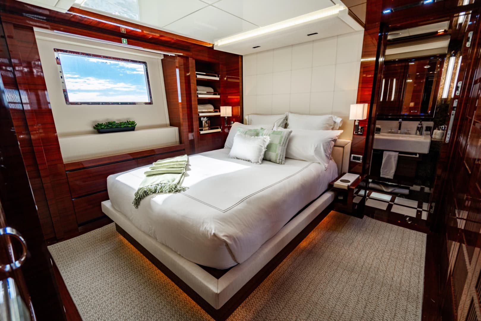 2011 Benetti Classic 121