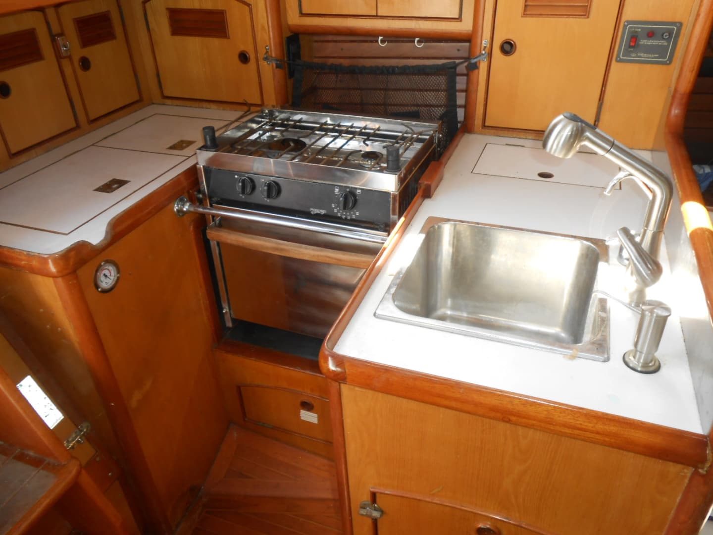 1983 Little Harbor 38