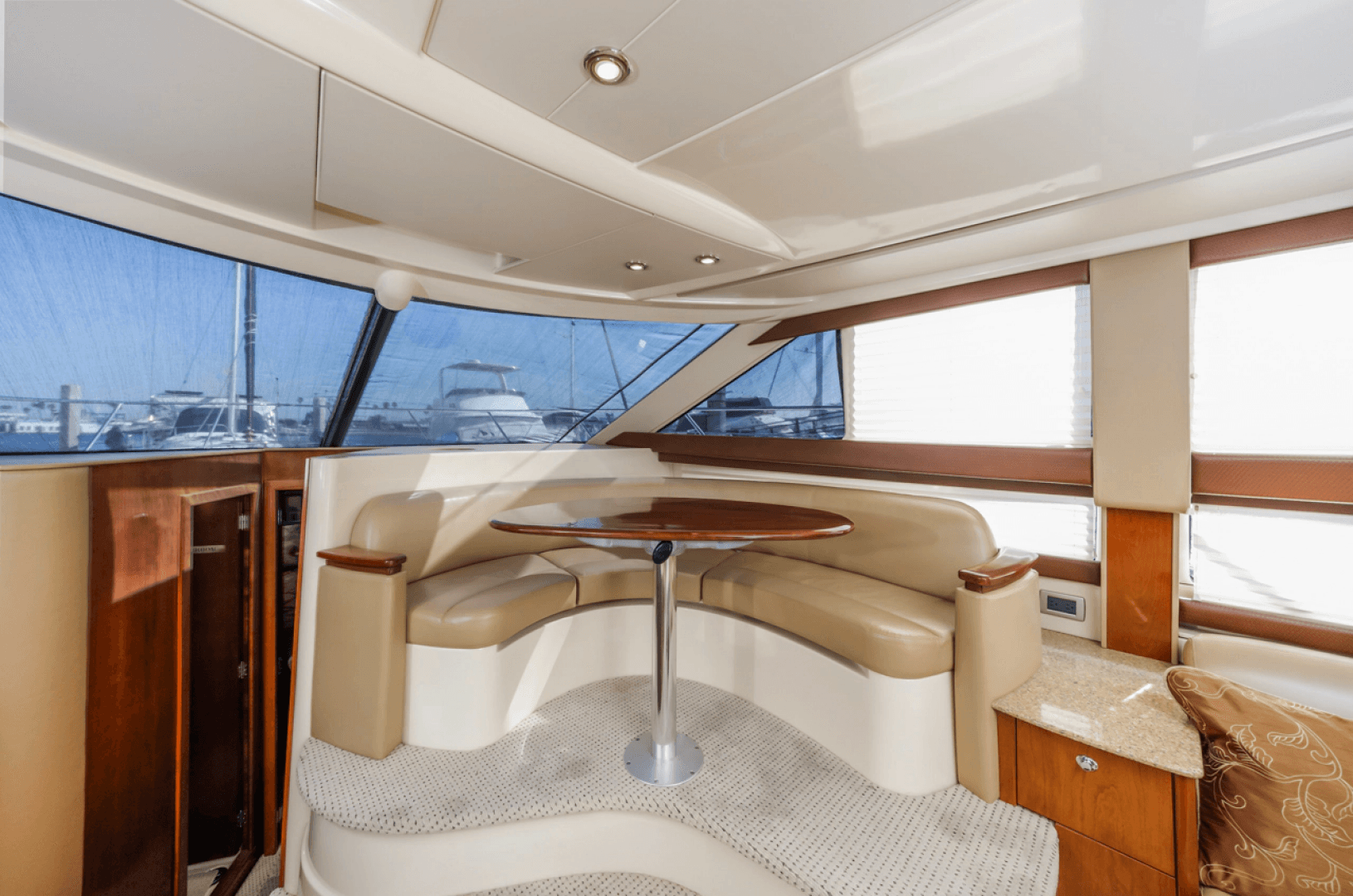 2008 Meridian 391 Sedan Bridge