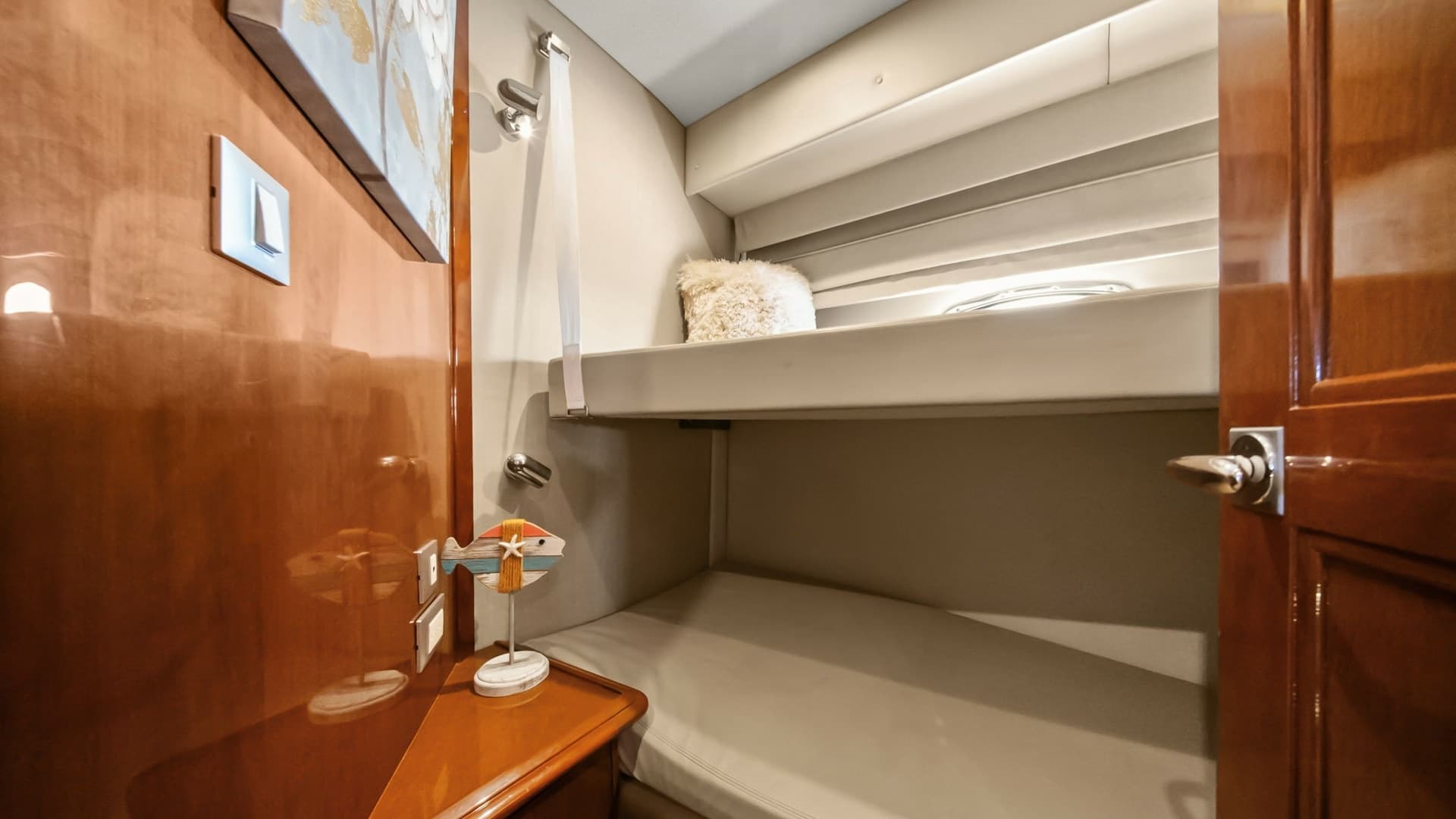 2008 Carver 56 Voyager