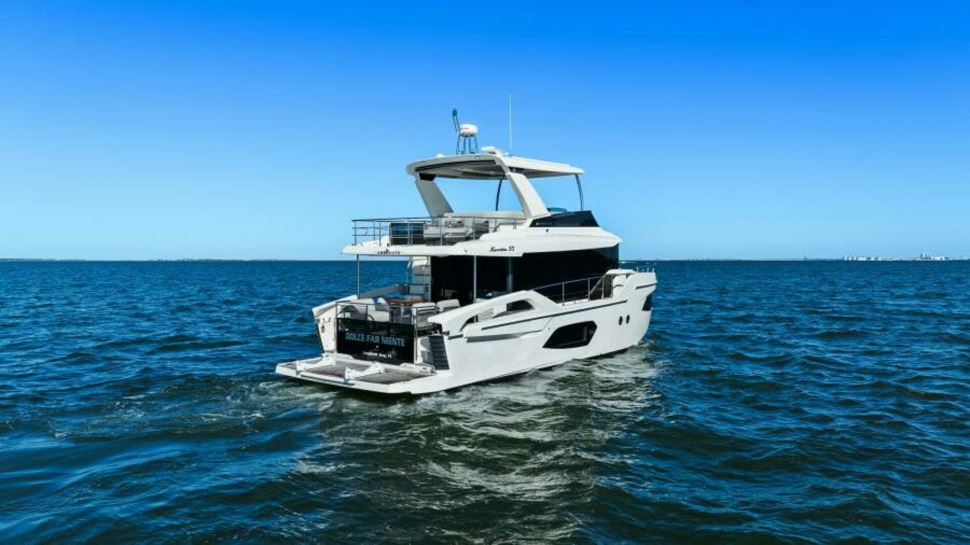 2025 Absolute Navetta 53 - Profile