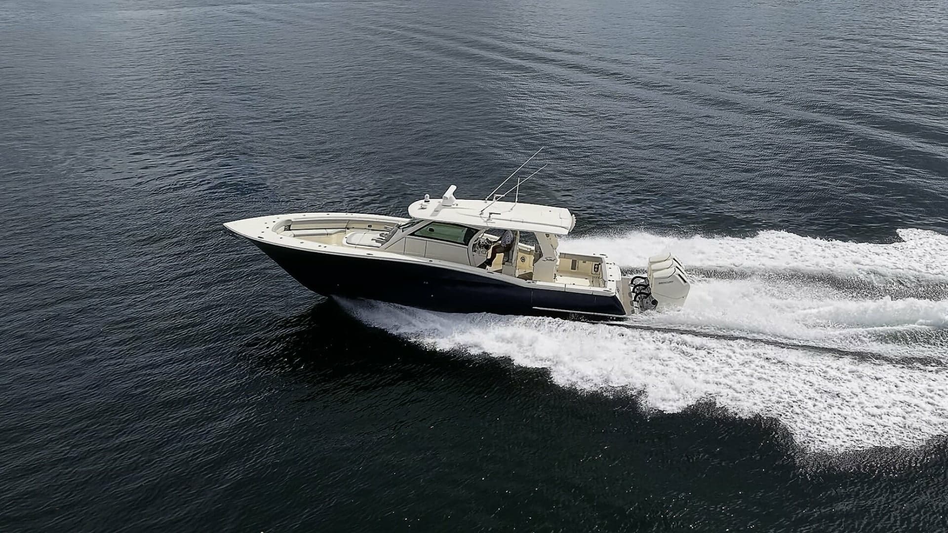 Scout 42 Maizey Blue - Exterior Profile