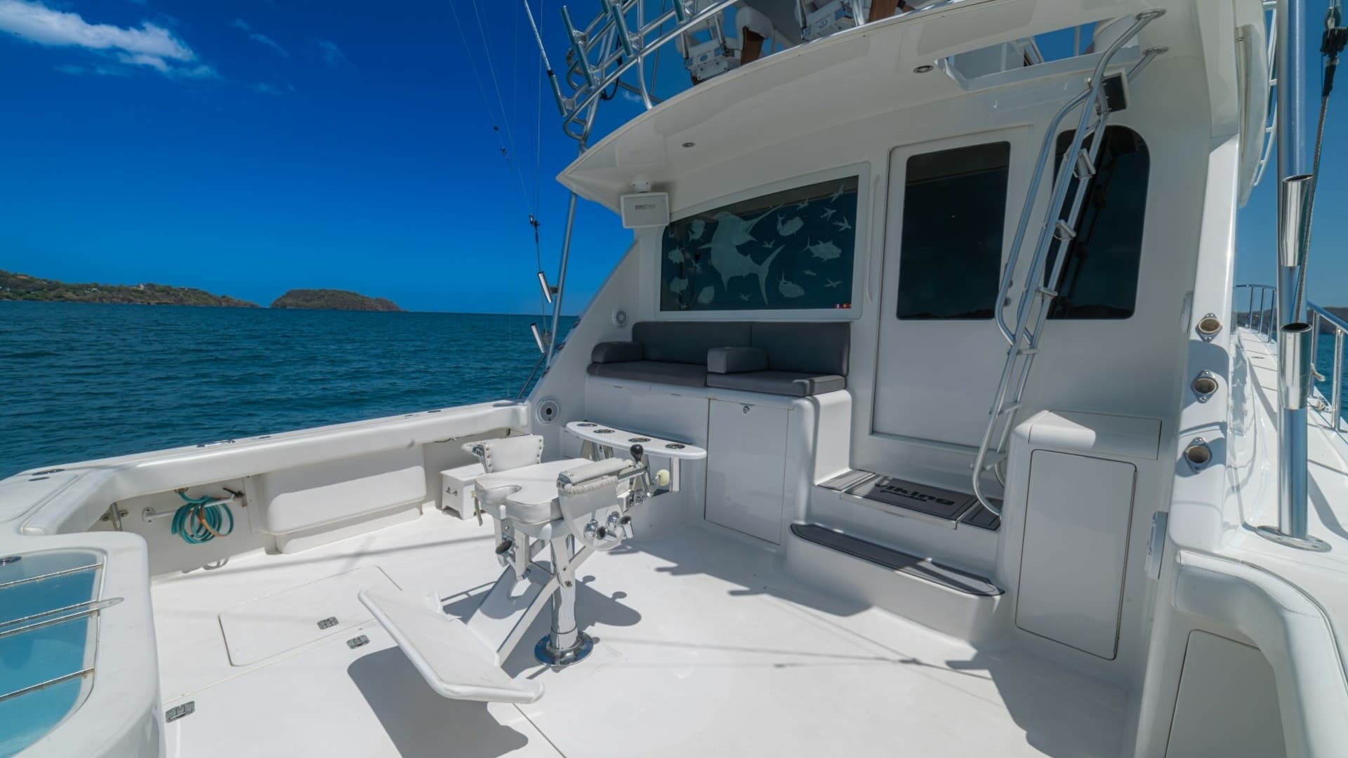 Spacious Aft Deck with Seating