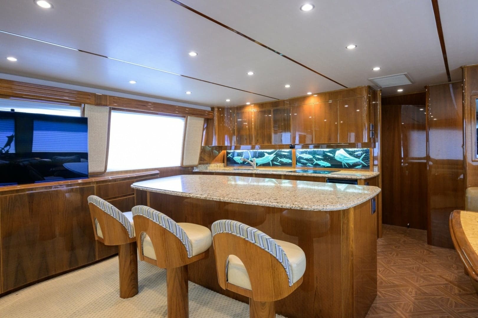 Viking 70 DESPERADO - Galley