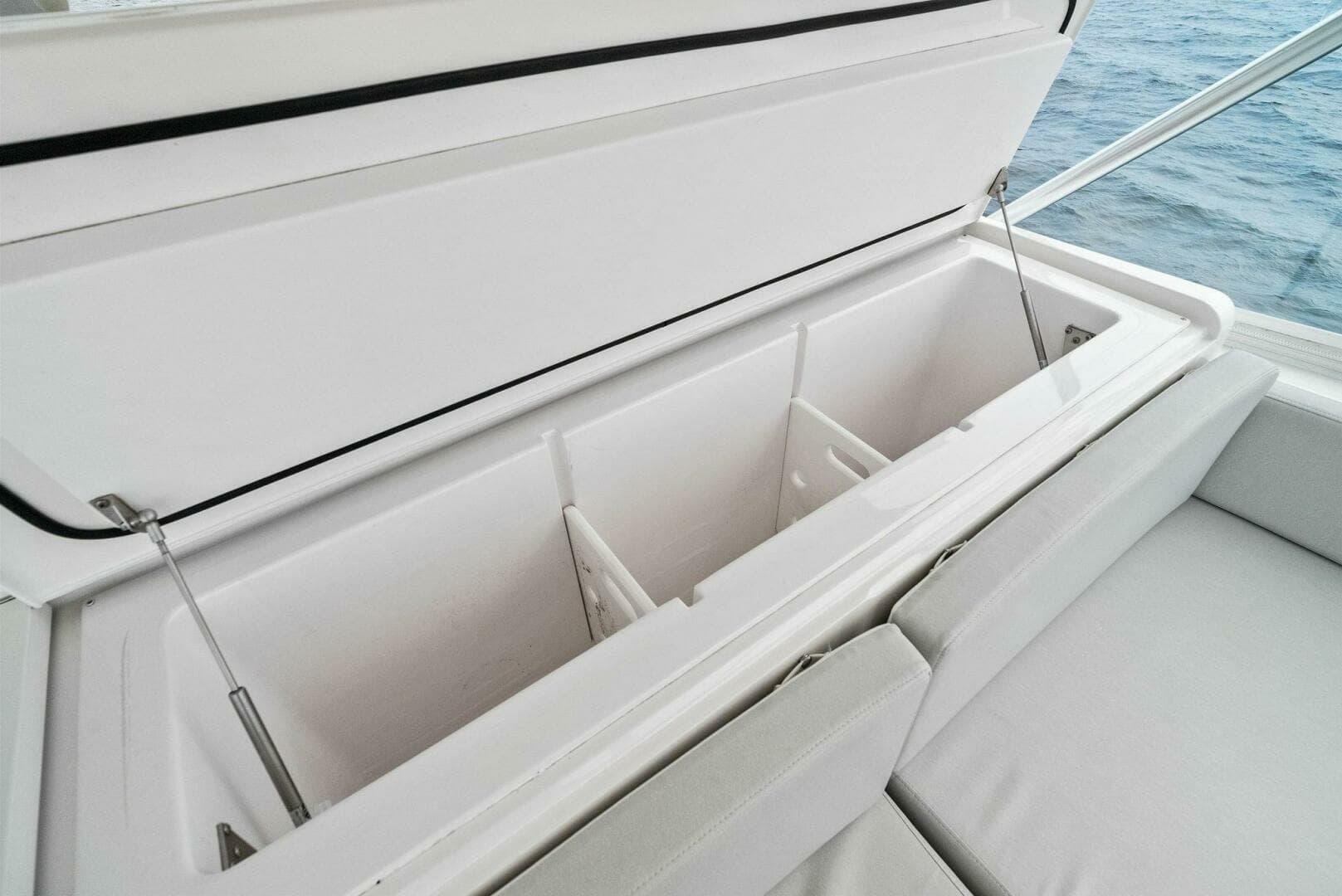 2006 Viking 61 Convertible KNOT ON CALL